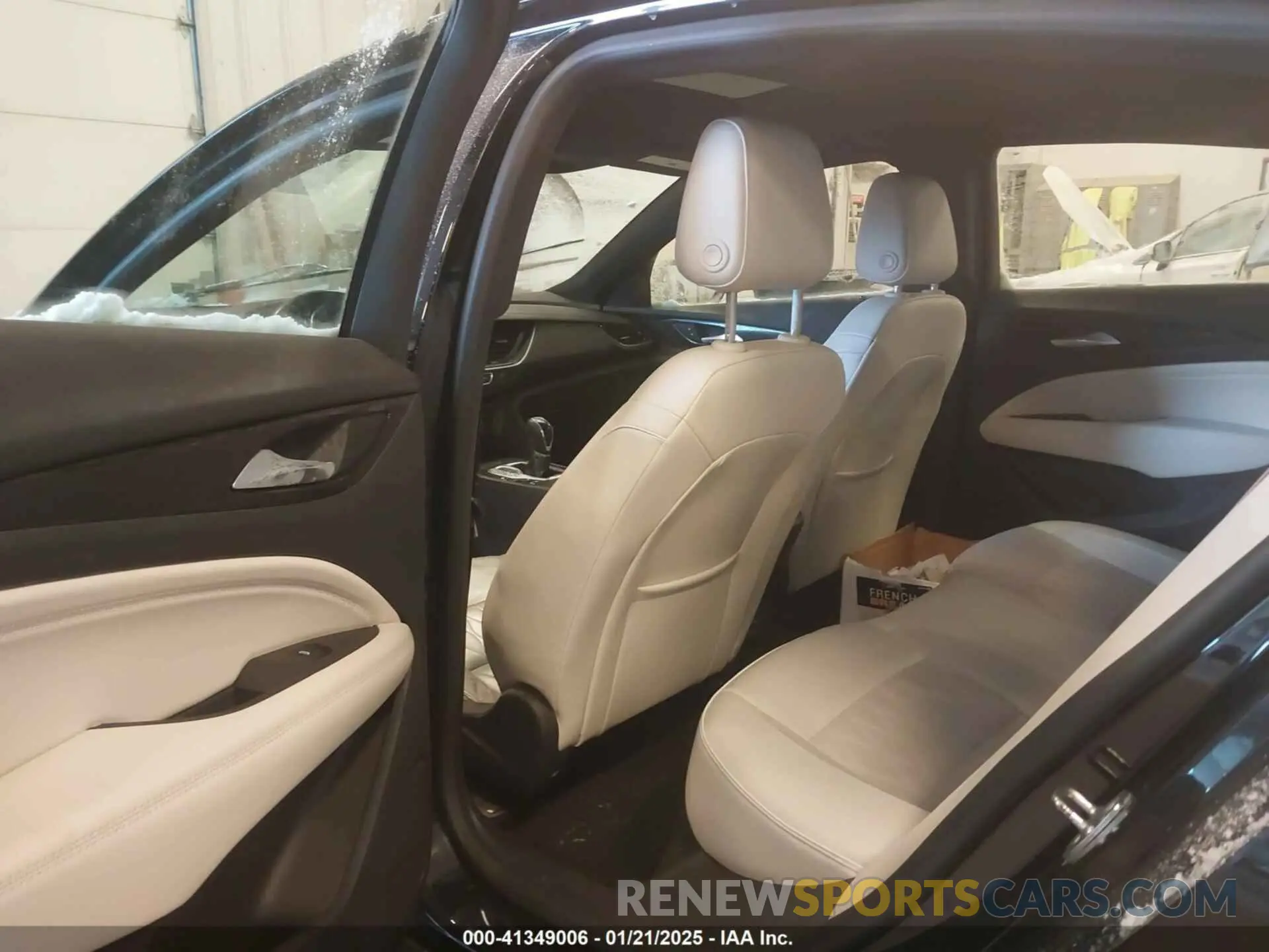 8 fotografías del automóvil dañado W04GW6SX0K1028253 BUICK REGAL SPORTBACK 2019