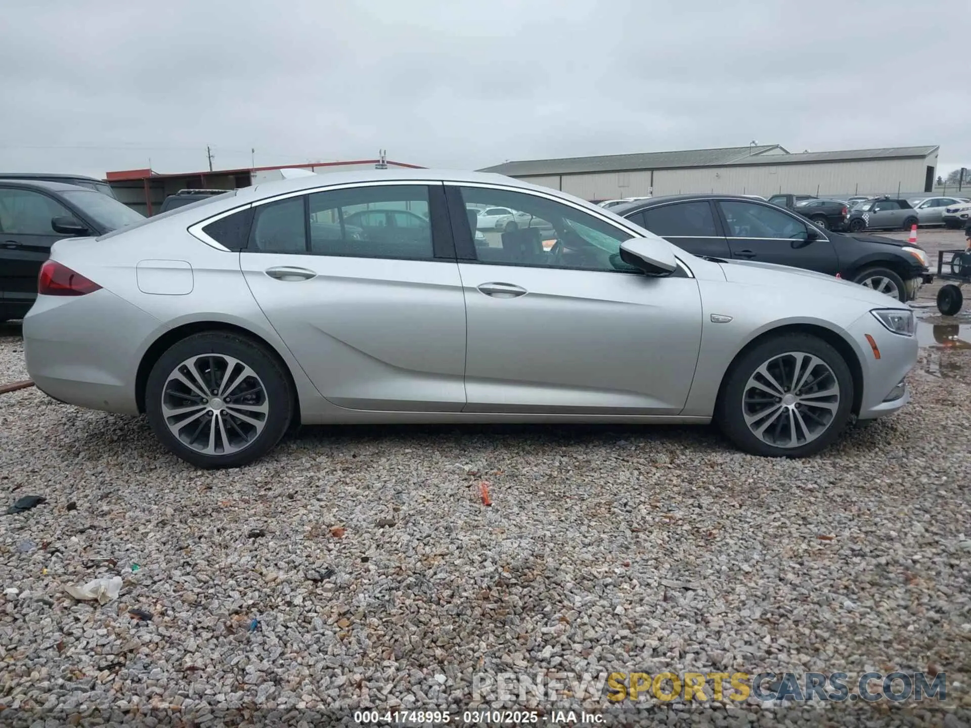 13 fotografías del automóvil dañado W04GP6SX4L1006657 BUICK REGAL SPORTBACK 2020