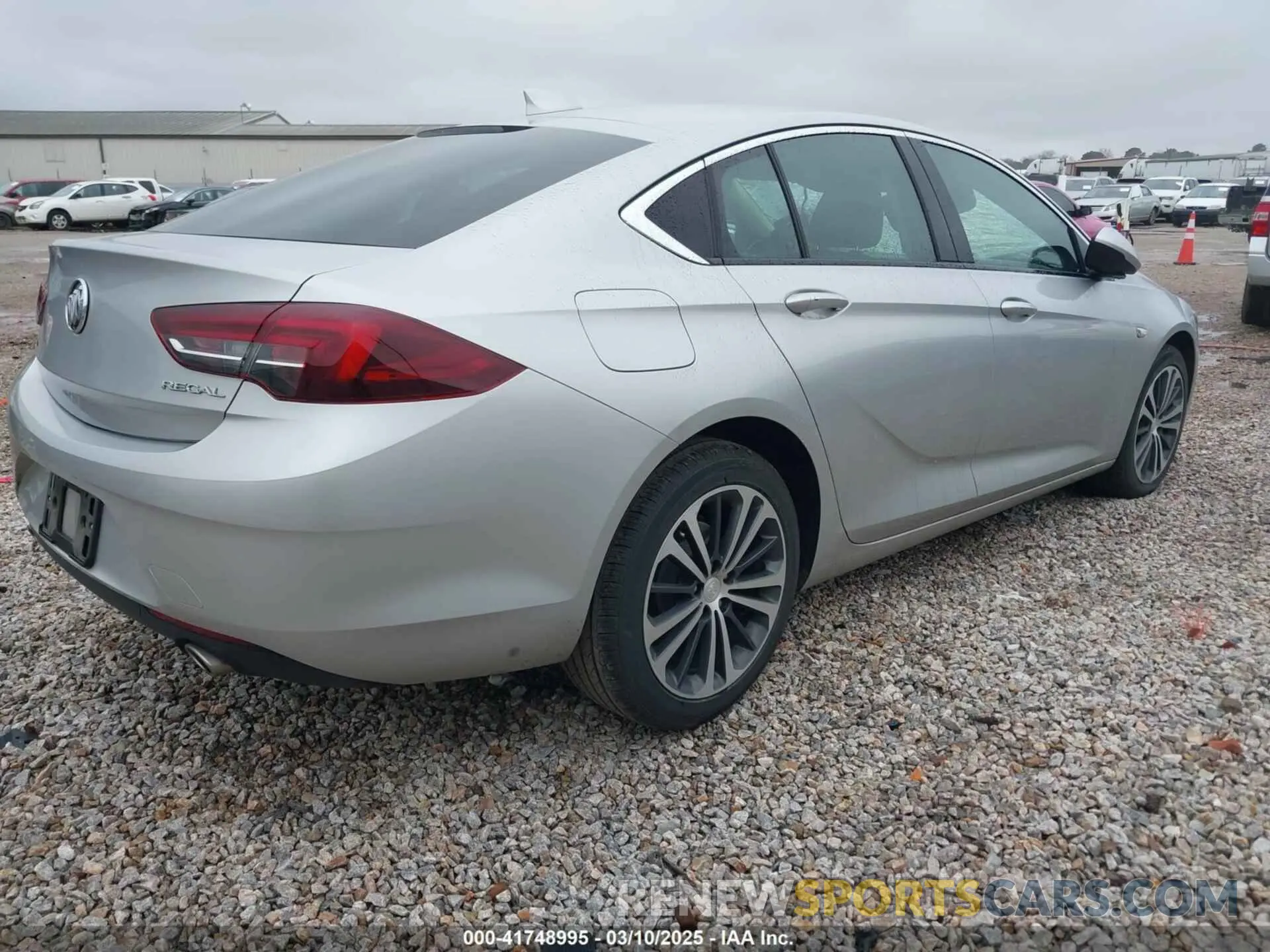 4 fotografías del automóvil dañado W04GP6SX4L1006657 BUICK REGAL SPORTBACK 2020