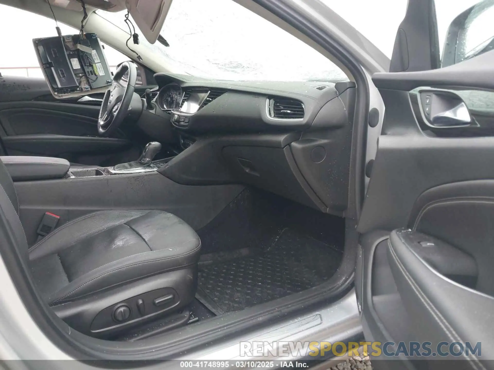 5 fotografías del automóvil dañado W04GP6SX4L1006657 BUICK REGAL SPORTBACK 2020