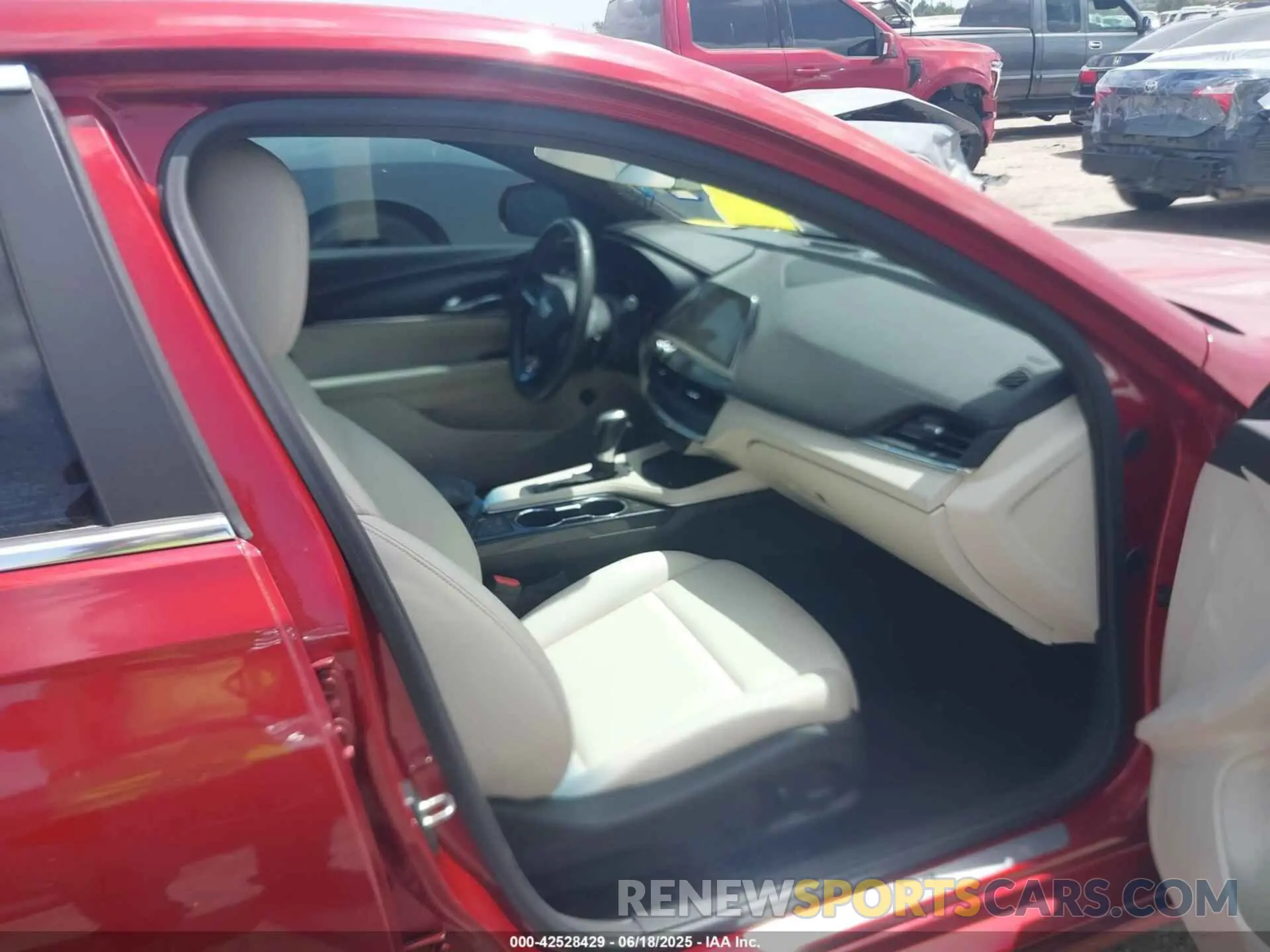 5 fotografías del automóvil dañado 1G6DA5RK4L0134873 CADILLAC CT4 2020