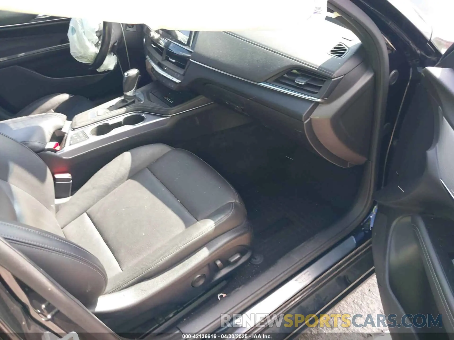 5 fotografías del automóvil dañado 1G6DB5RK1L0153166 CADILLAC CT4 2020