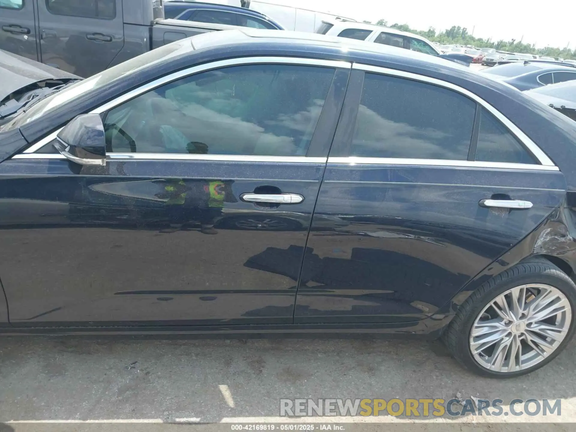 13 fotografías del automóvil dañado 1G6DB5RKXL0137466 CADILLAC CT4 2020