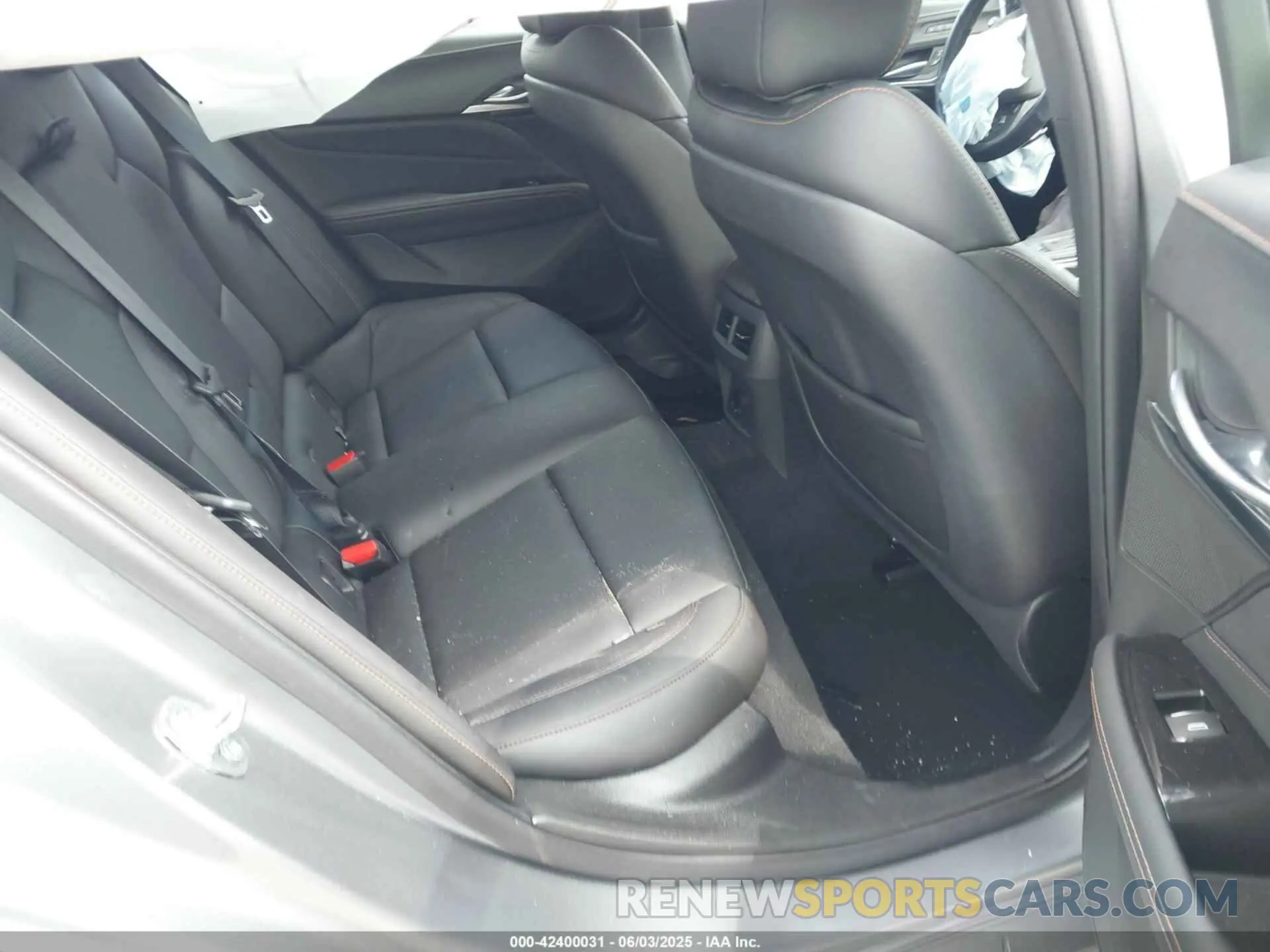 8 fotografías del automóvil dañado 1G6DG5RK5L0132824 CADILLAC CT4 2020
