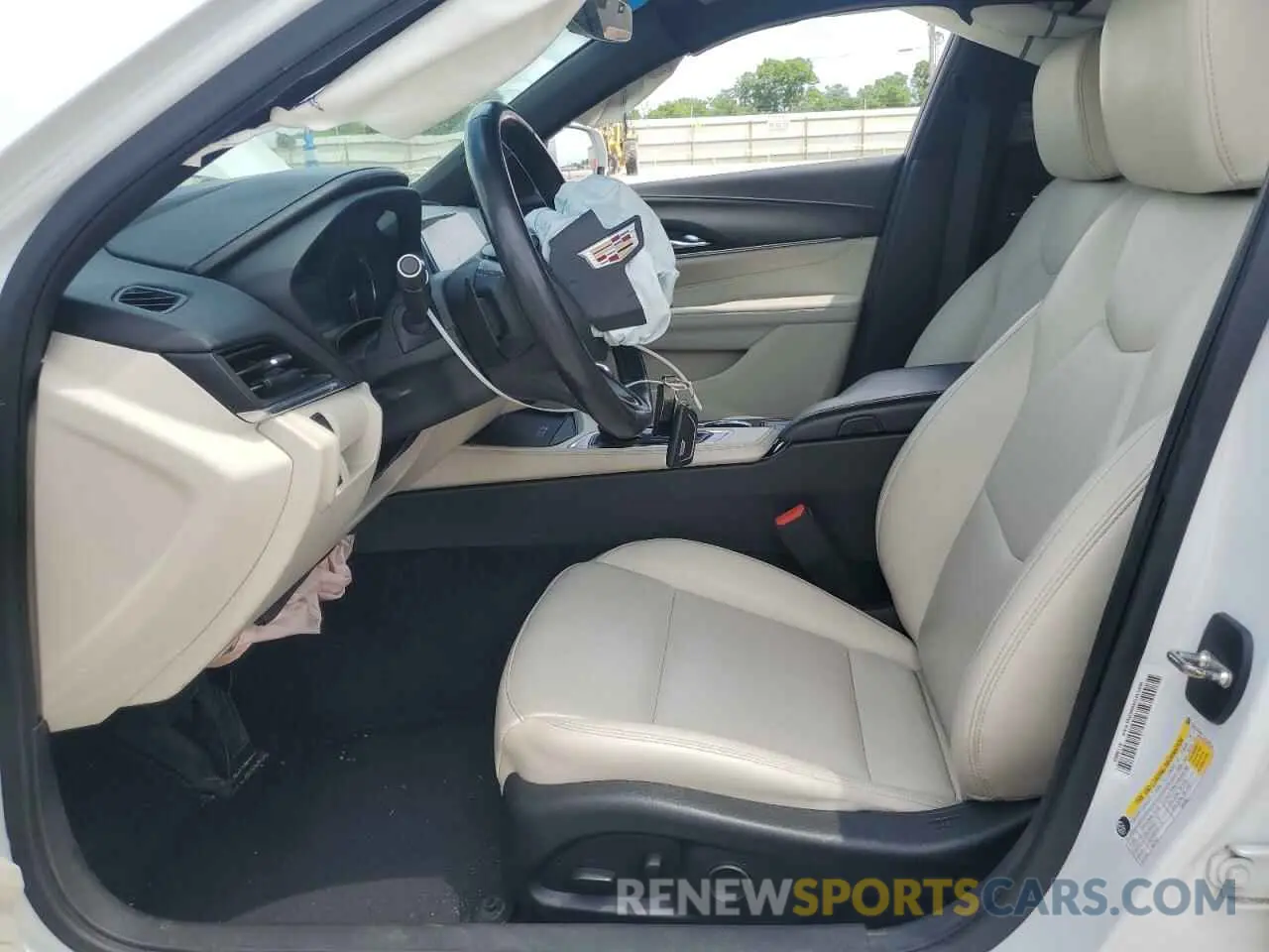 7 fotografías del automóvil dañado 1G6DJ5RK7L0138514 CADILLAC CT4 2020