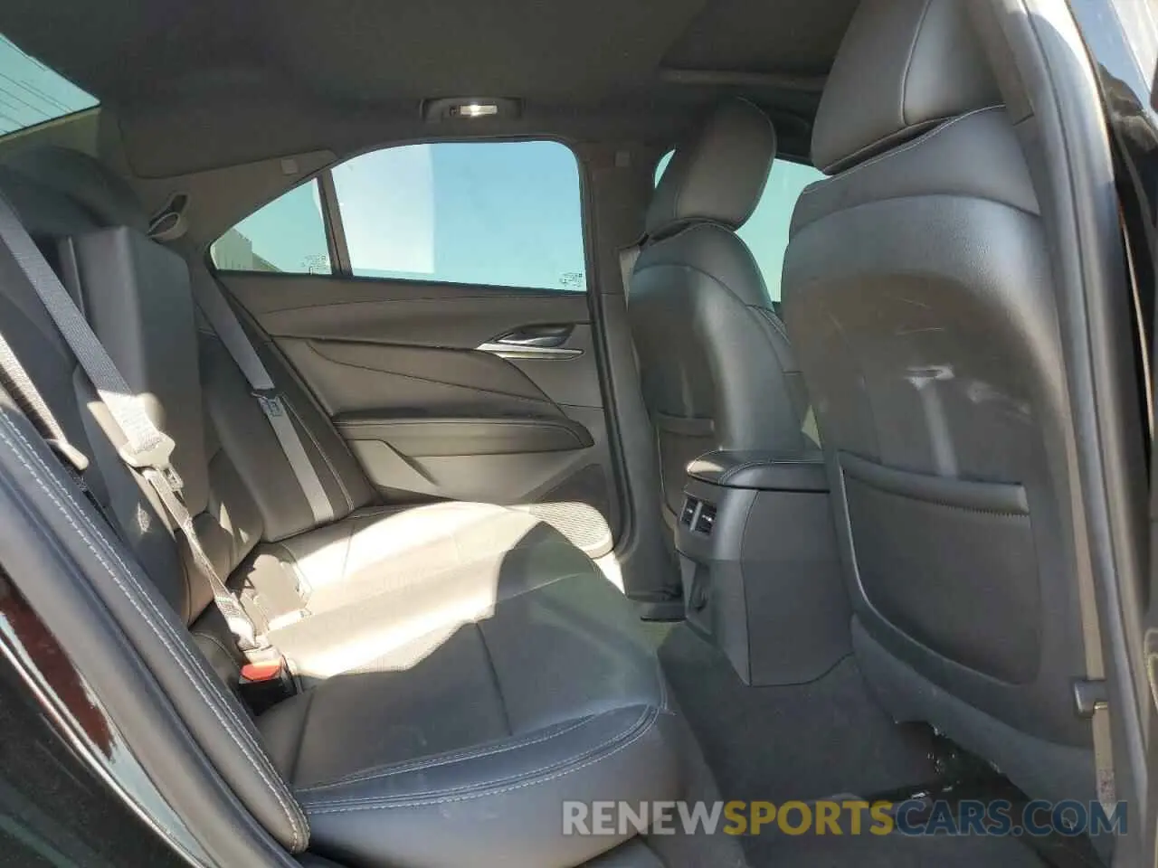 10 fotografías del automóvil dañado 1G6DB5RK3N0121077 CADILLAC CT4 2022