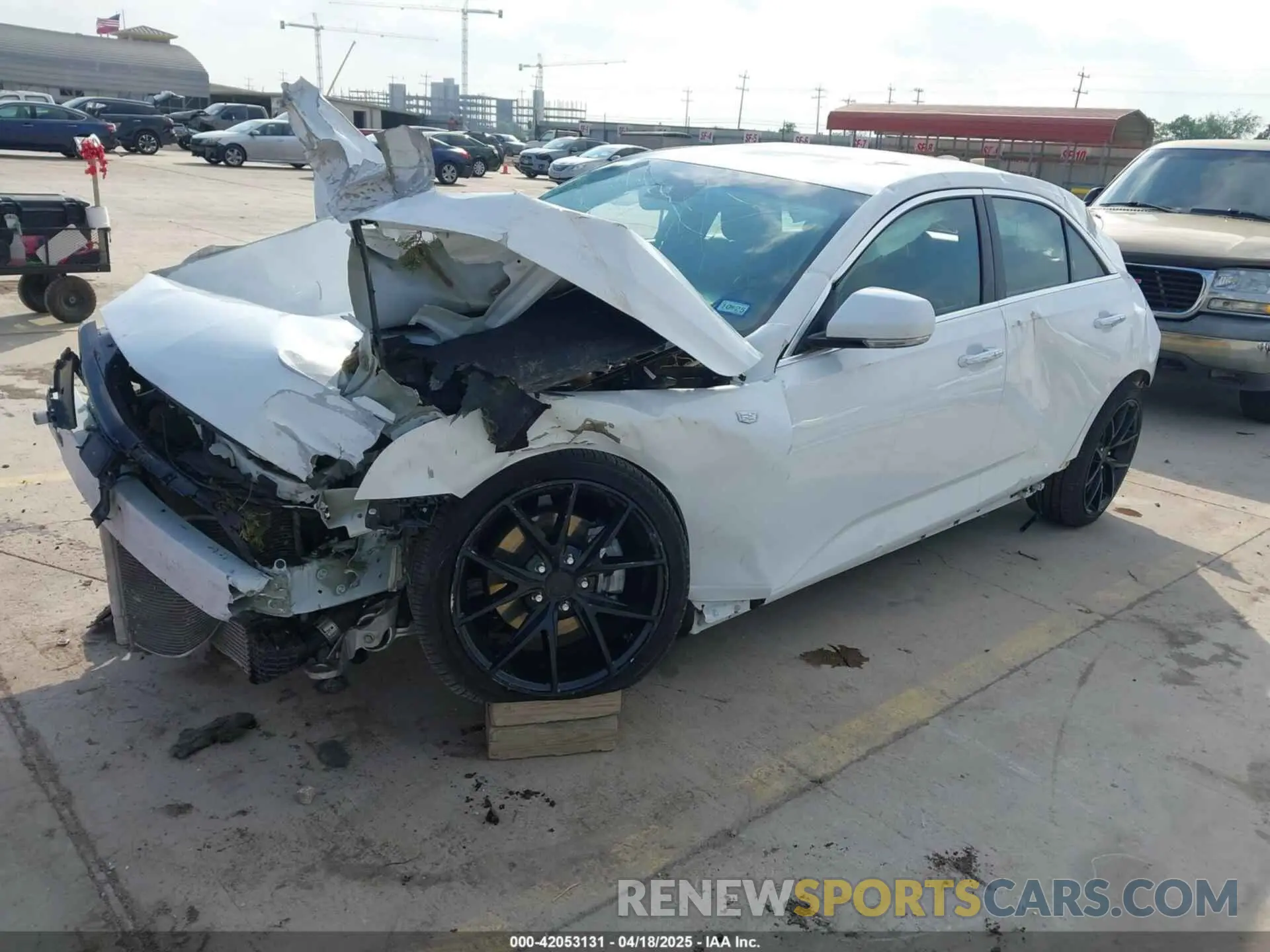 2 fotografías del automóvil dañado 1G6DB5RK5N0107634 CADILLAC CT4 2022