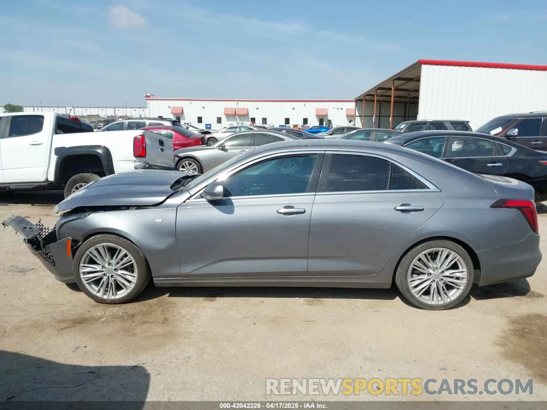 14 fotografías del automóvil dañado 1G6DB5RK6N0118383 CADILLAC CT4 2022