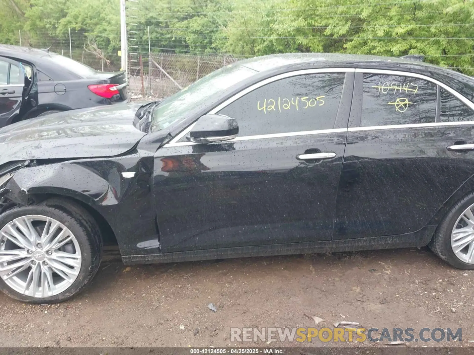 14 fotografías del automóvil dañado 1G6DF5RK5P0109147 CADILLAC CT4 2023