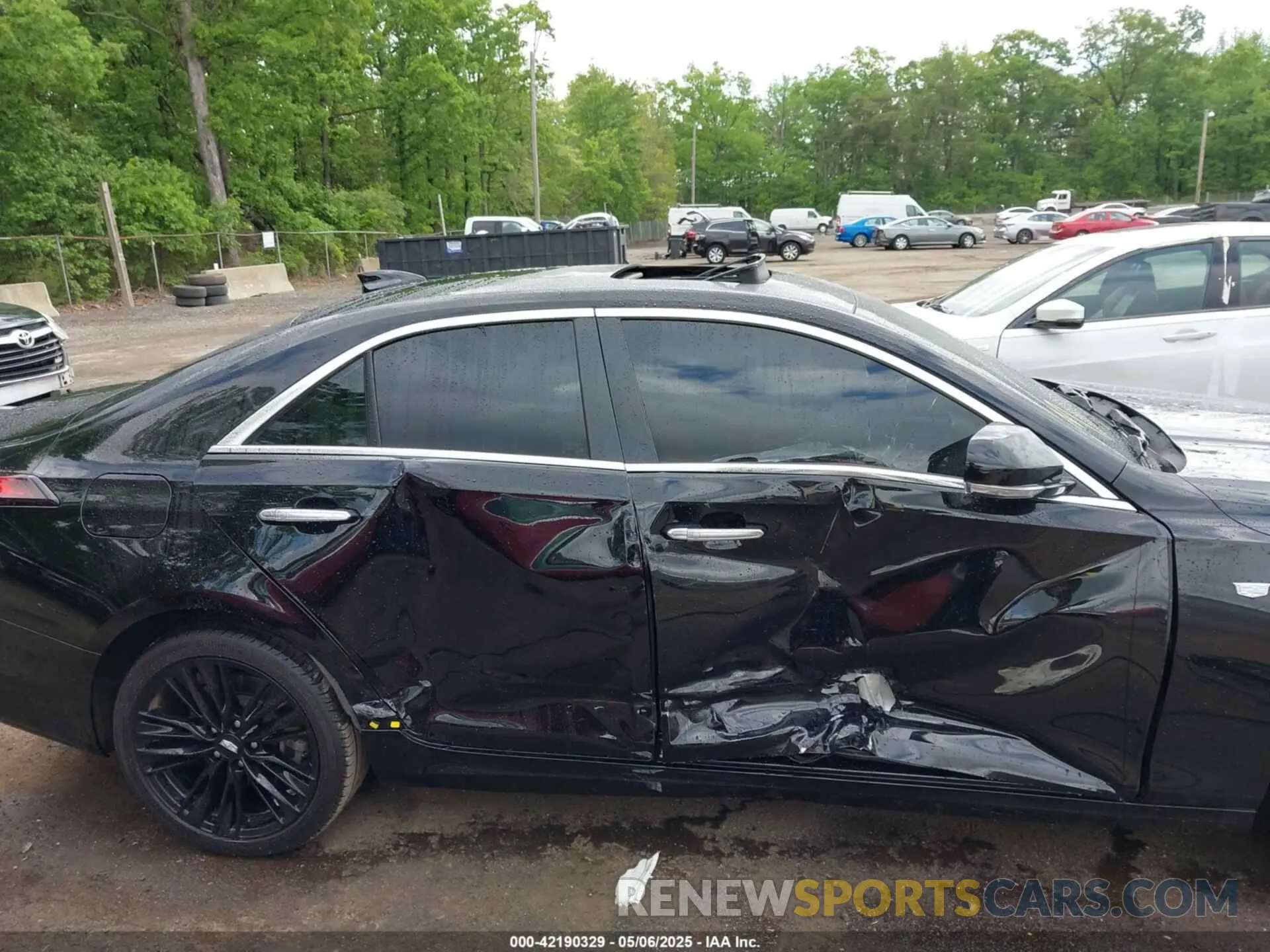 13 fotografías del automóvil dañado 1G6DF5RK8P0106050 CADILLAC CT4 2023