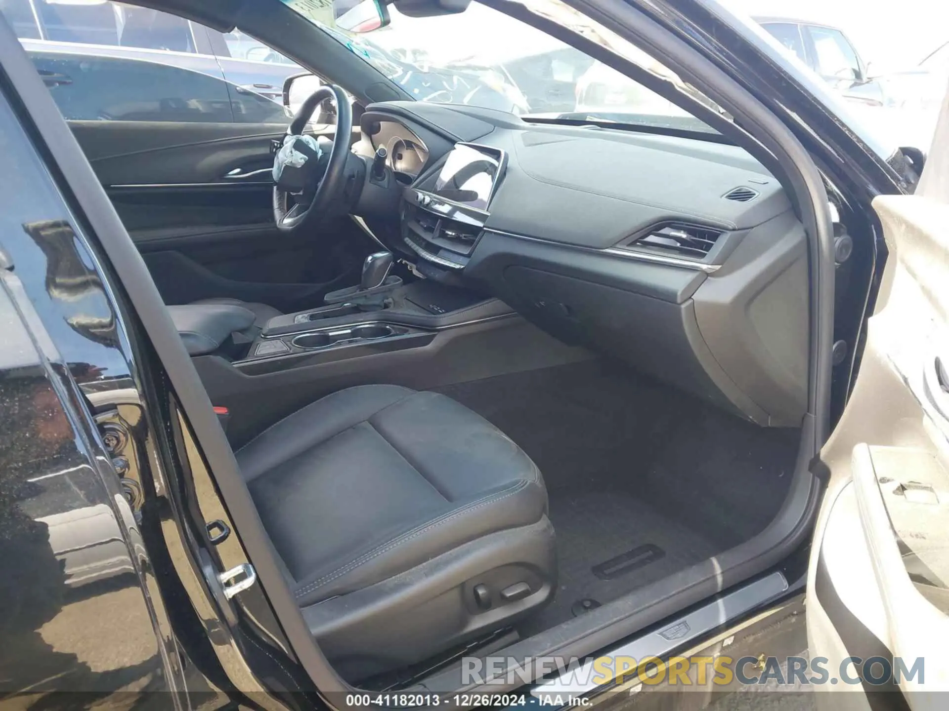 5 fotografías del automóvil dañado 1G6DJ5RK9P0119002 CADILLAC CT4 2023