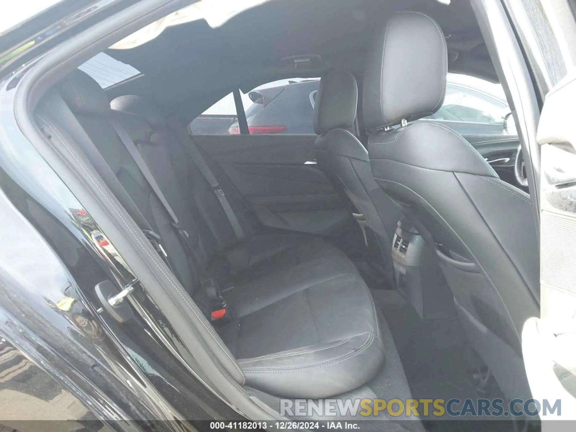 8 fotografías del automóvil dañado 1G6DJ5RK9P0119002 CADILLAC CT4 2023