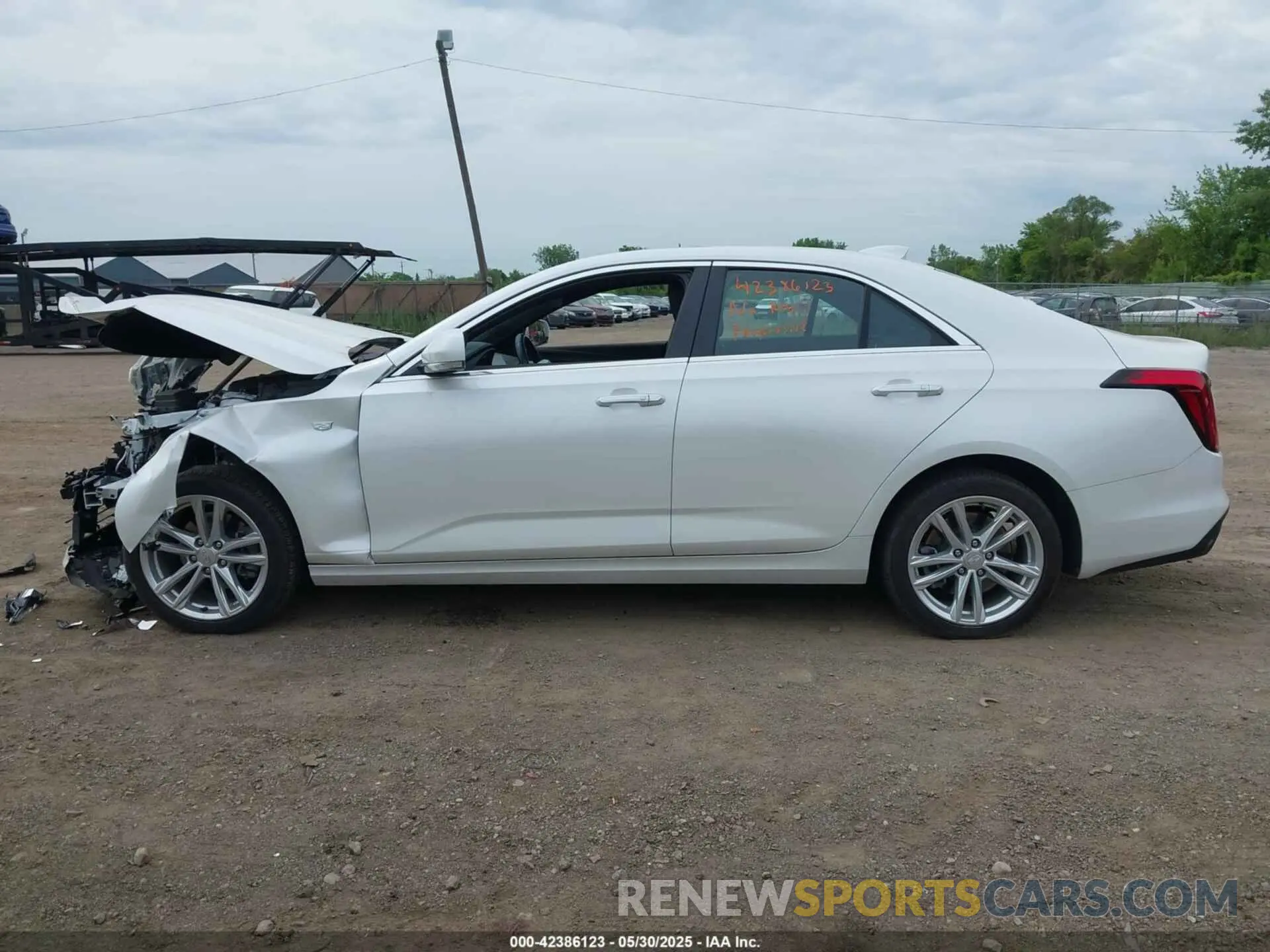 13 fotografías del automóvil dañado 1G6DK5RK2P0108016 CADILLAC CT4 2023