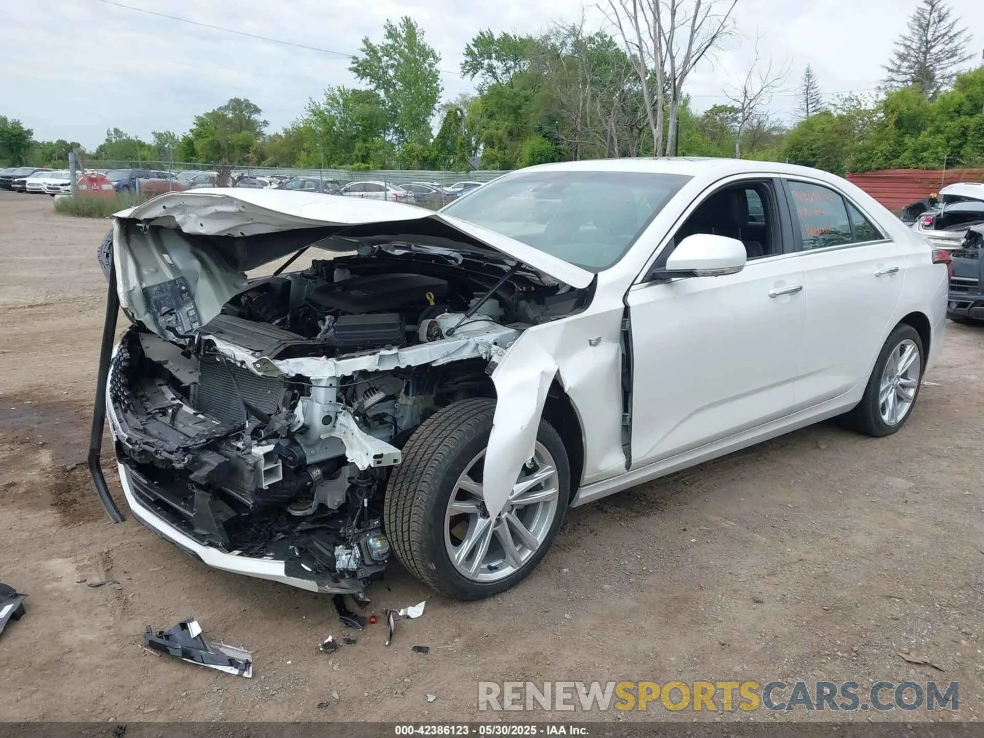 2 fotografías del automóvil dañado 1G6DK5RK2P0108016 CADILLAC CT4 2023
