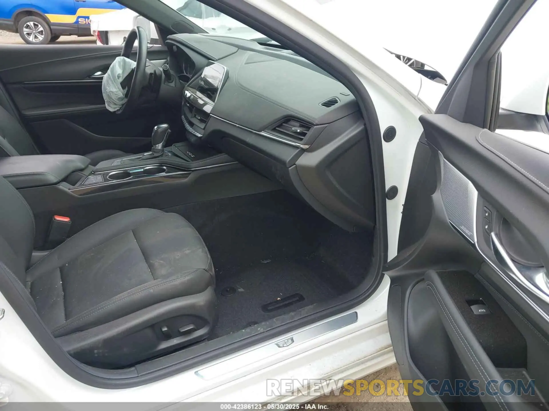 5 fotografías del automóvil dañado 1G6DK5RK2P0108016 CADILLAC CT4 2023