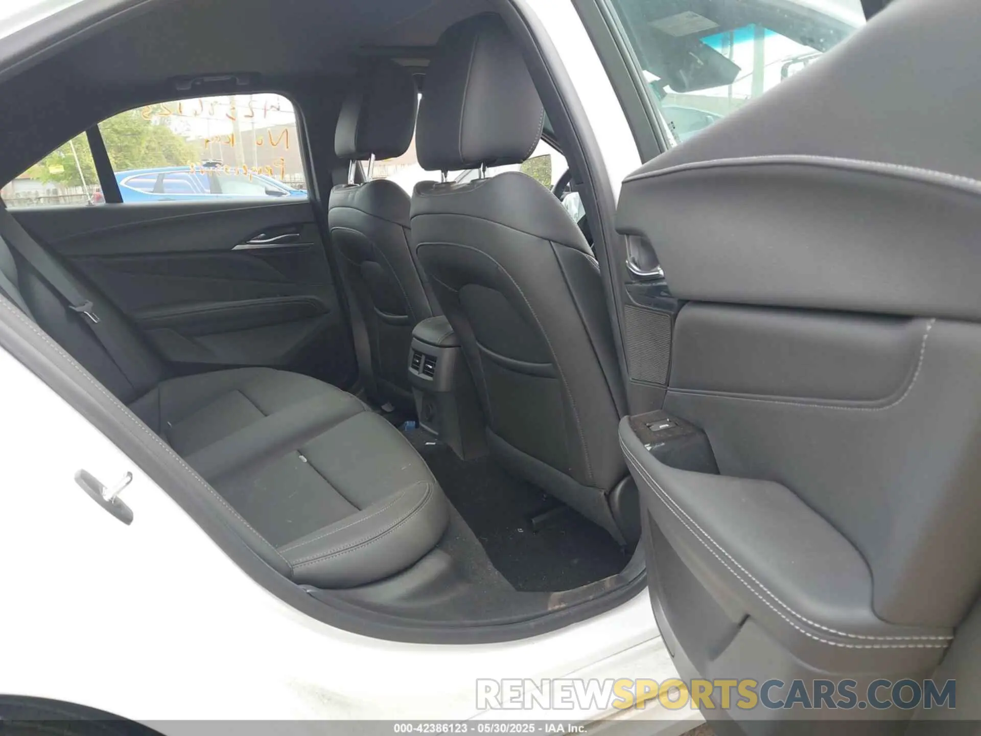 8 fotografías del automóvil dañado 1G6DK5RK2P0108016 CADILLAC CT4 2023