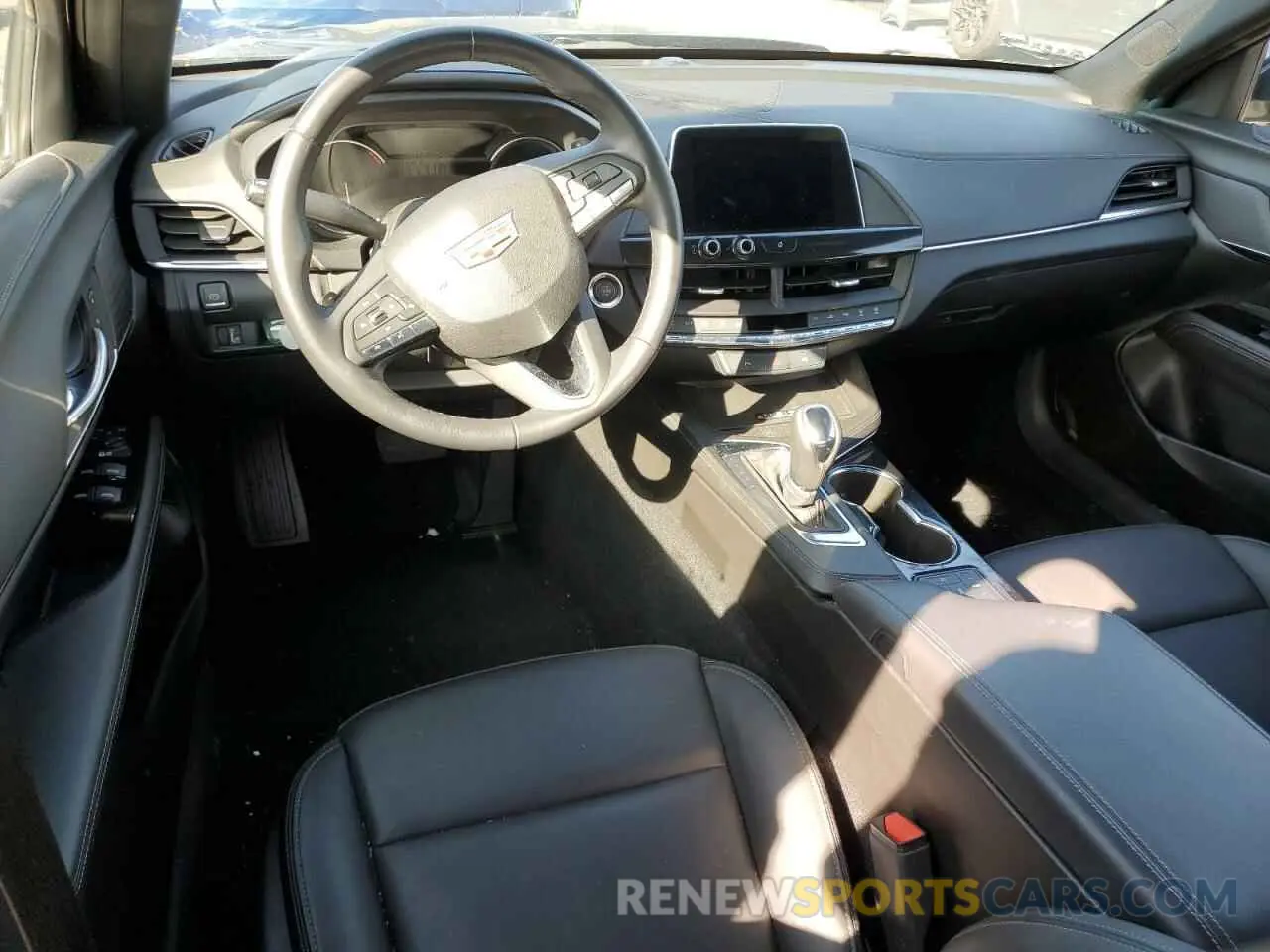 8 fotografías del automóvil dañado 1G6DA5RK0R0128576 CADILLAC CT4 2024