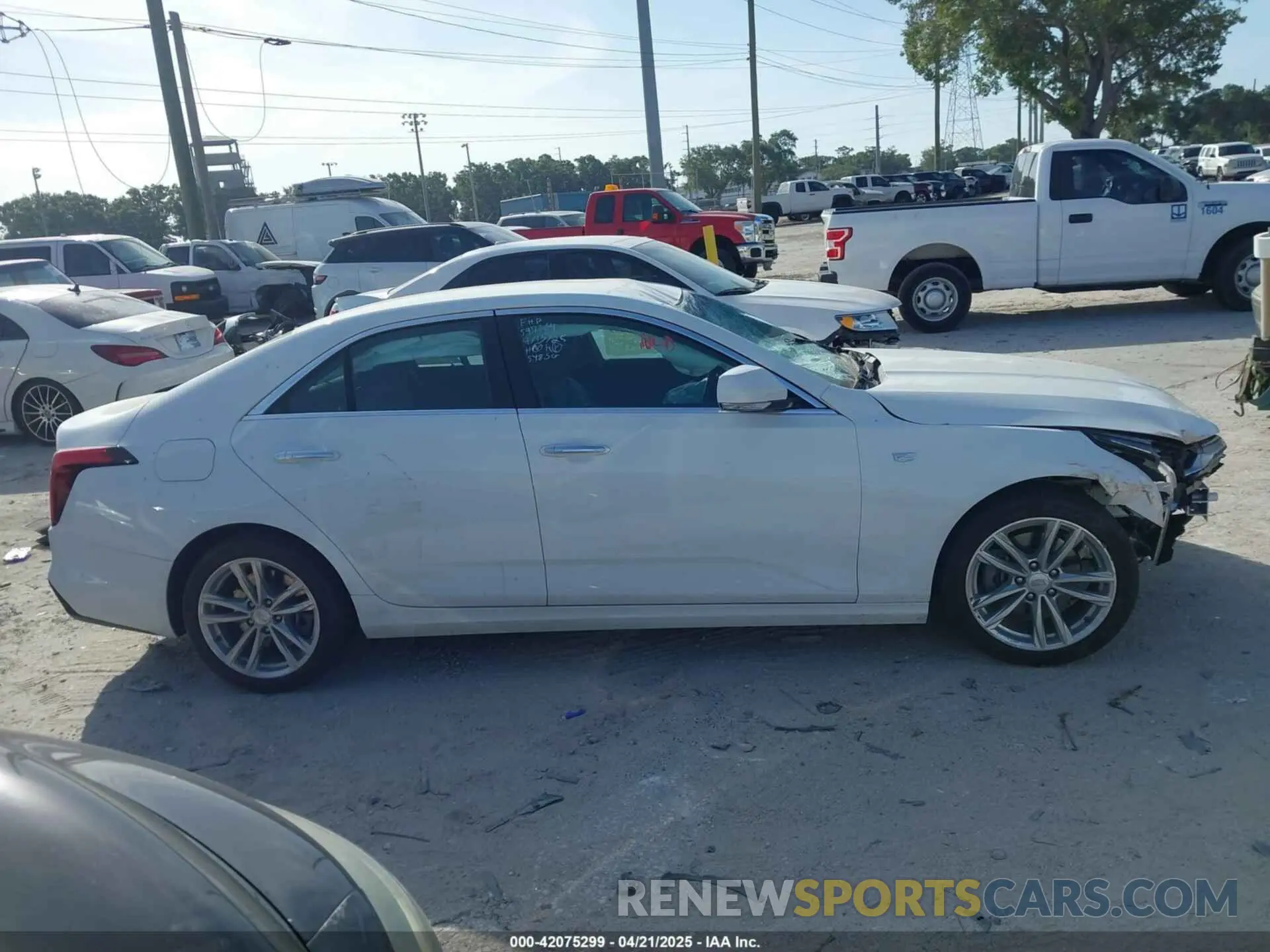 13 fotografías del automóvil dañado 1G6DA5RK2R0124982 CADILLAC CT4 2024