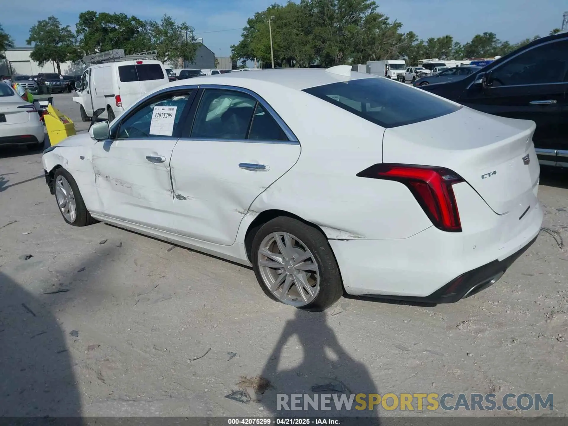 3 fotografías del automóvil dañado 1G6DA5RK2R0124982 CADILLAC CT4 2024
