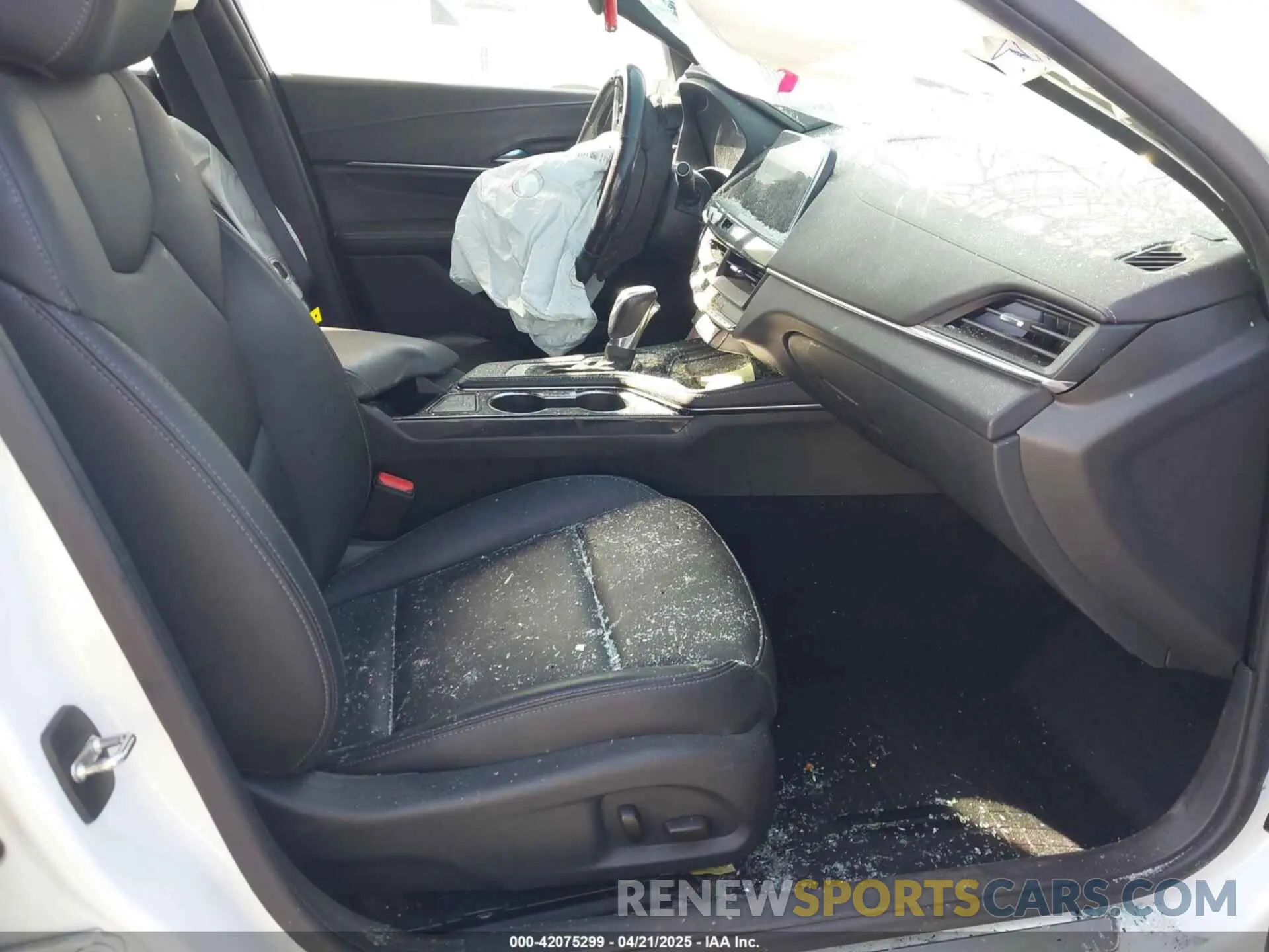 5 fotografías del automóvil dañado 1G6DA5RK2R0124982 CADILLAC CT4 2024
