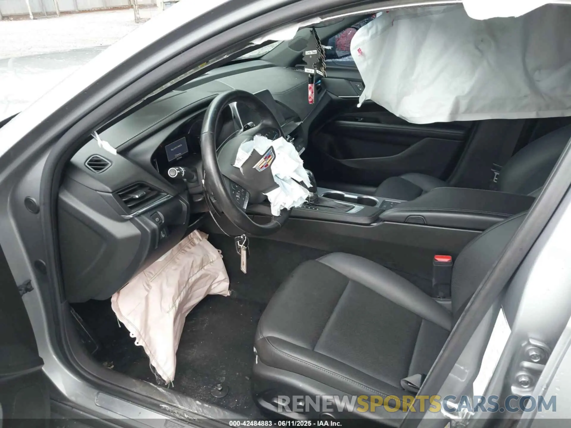 5 fotografías del automóvil dañado 1G6DF5RK9R0116735 CADILLAC CT4 2024