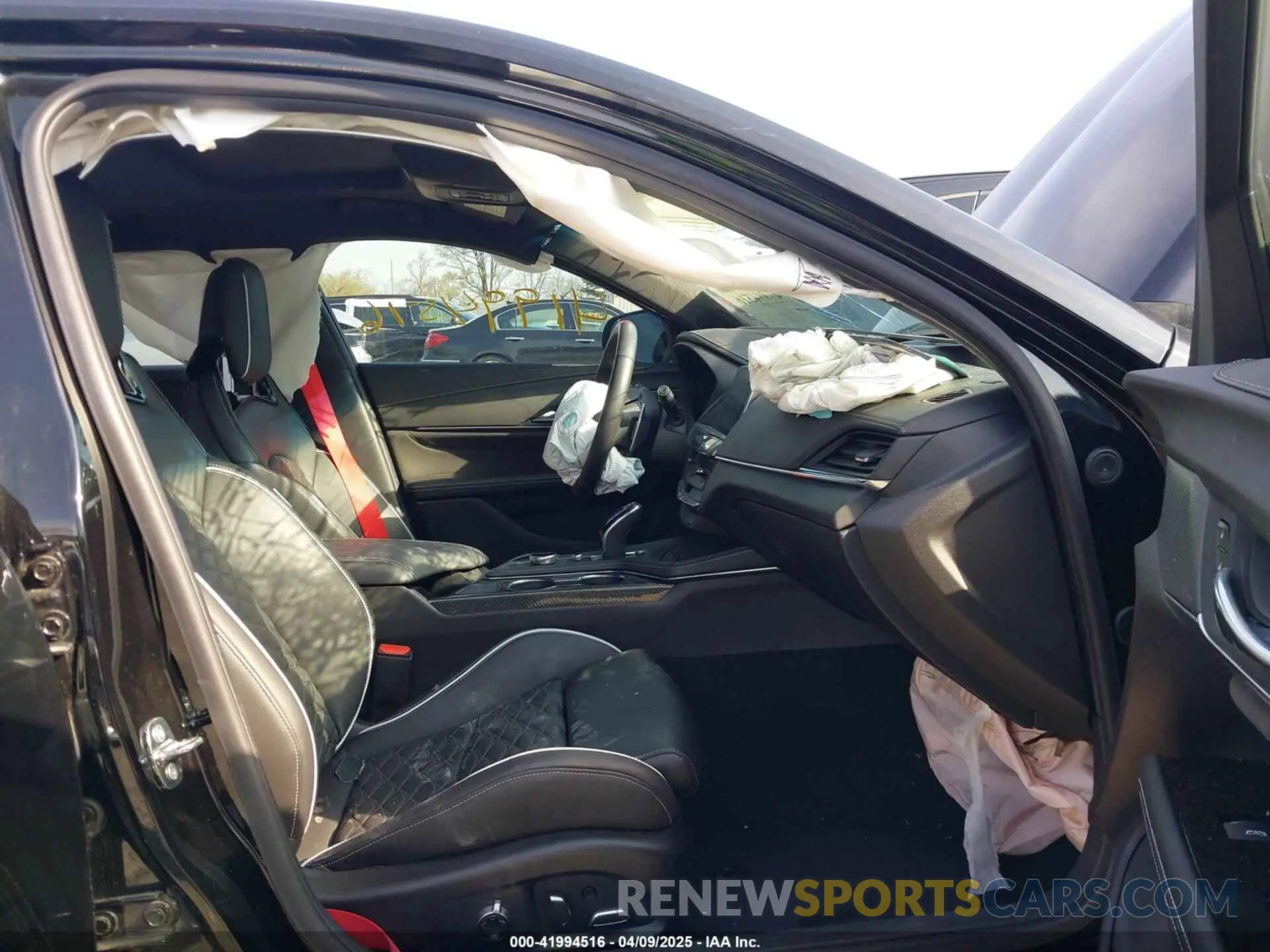 5 fotografías del automóvil dañado 1G6D75RP7N0410850 CADILLAC CT4-V 2022