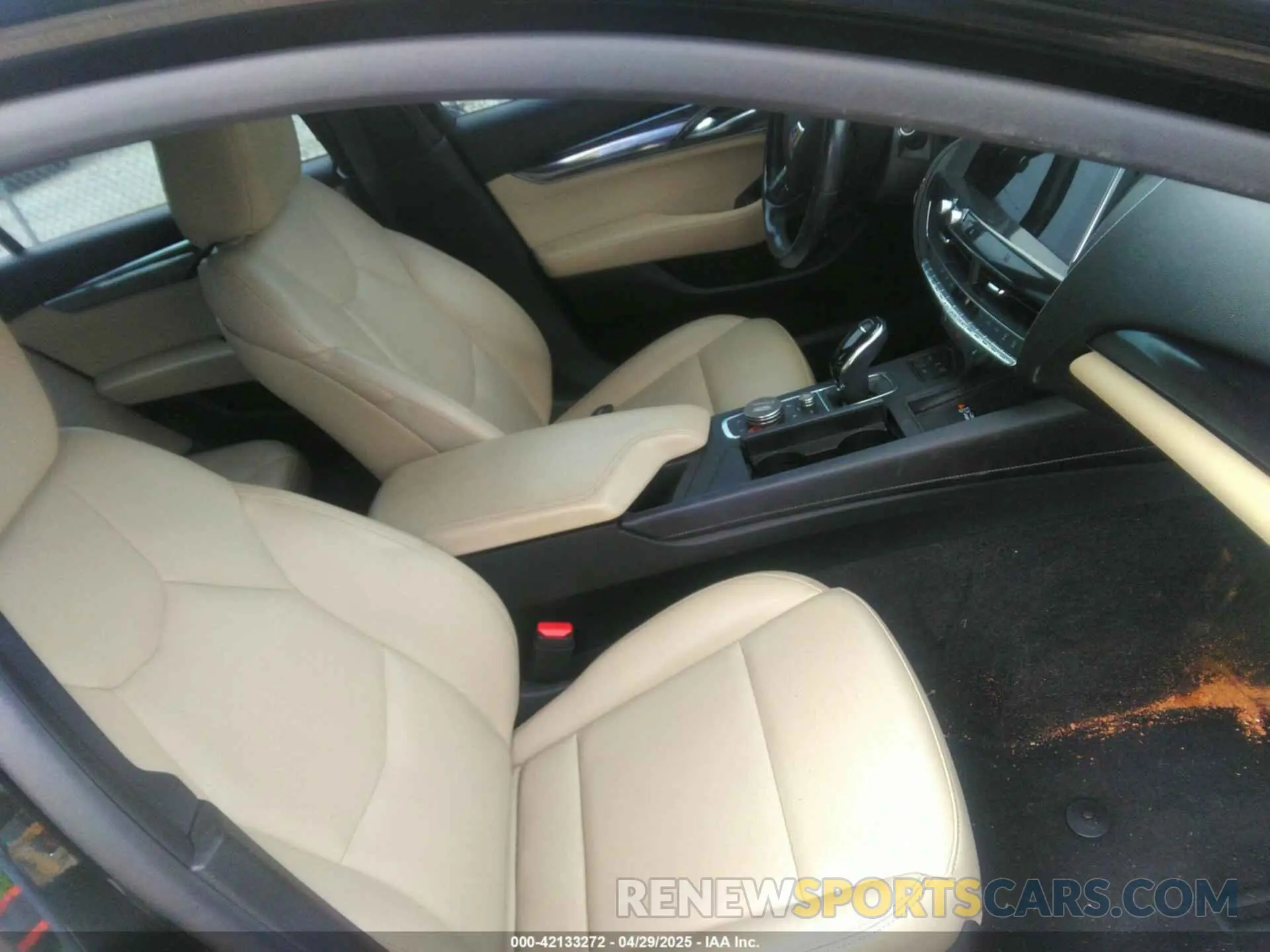 5 fotografías del automóvil dañado 1G6DM5RK4L0100133 CADILLAC CT5 2020