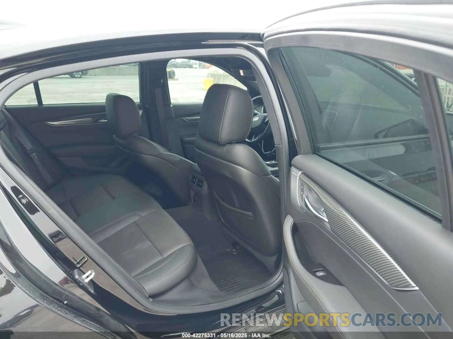 8 fotografías del automóvil dañado 1G6DR5RW9L0145203 CADILLAC CT5 2020