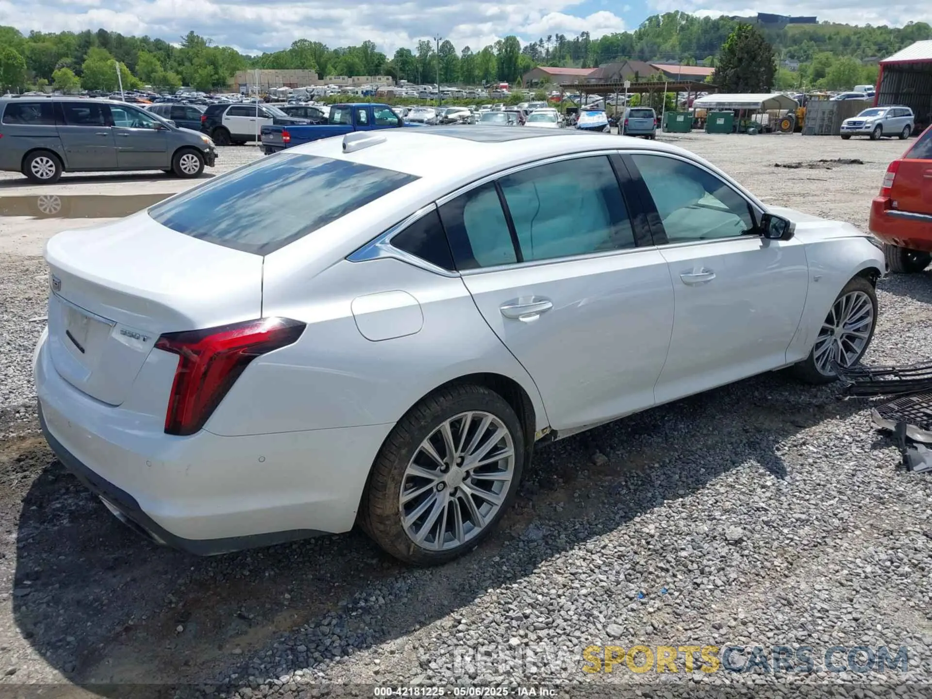 4 fotografías del automóvil dañado 1G6DT5RW5M0143287 CADILLAC CT5 2021