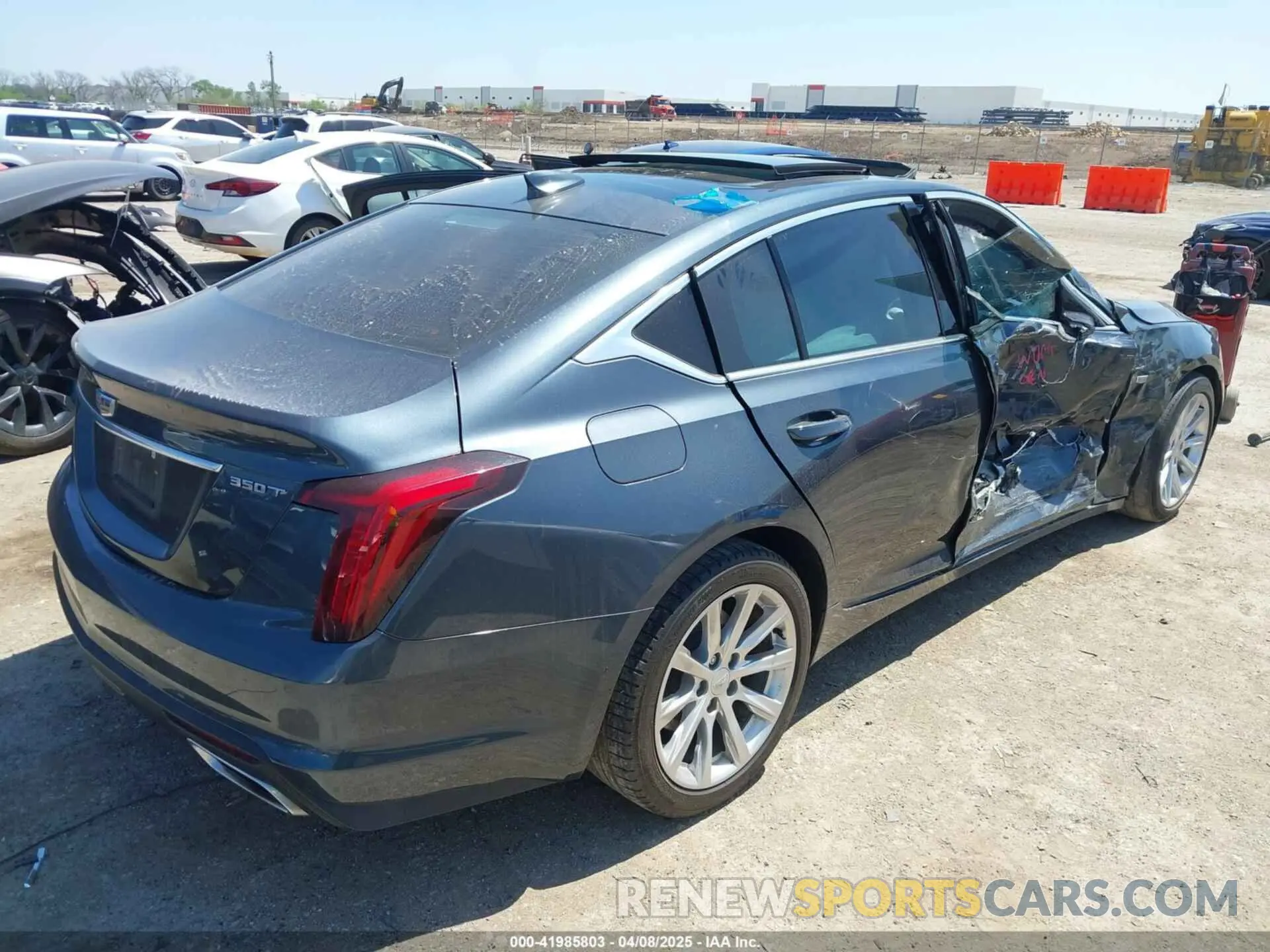 4 fotografías del automóvil dañado 1G6DW5RKXM0144424 CADILLAC CT5 2021