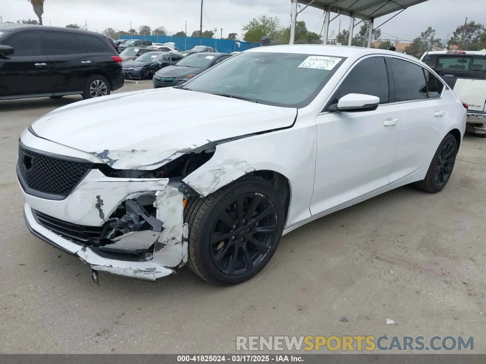 2 fotografías del automóvil dañado 1G6DM5RK6N0136036 CADILLAC CT5 2022