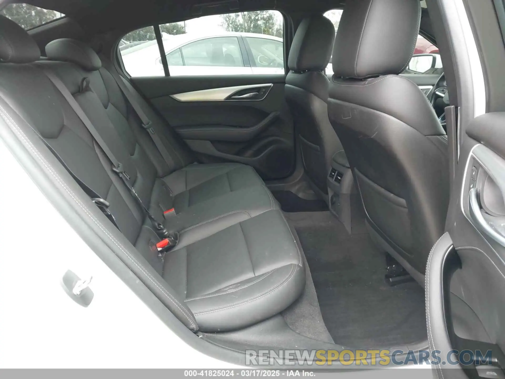 8 fotografías del automóvil dañado 1G6DM5RK6N0136036 CADILLAC CT5 2022
