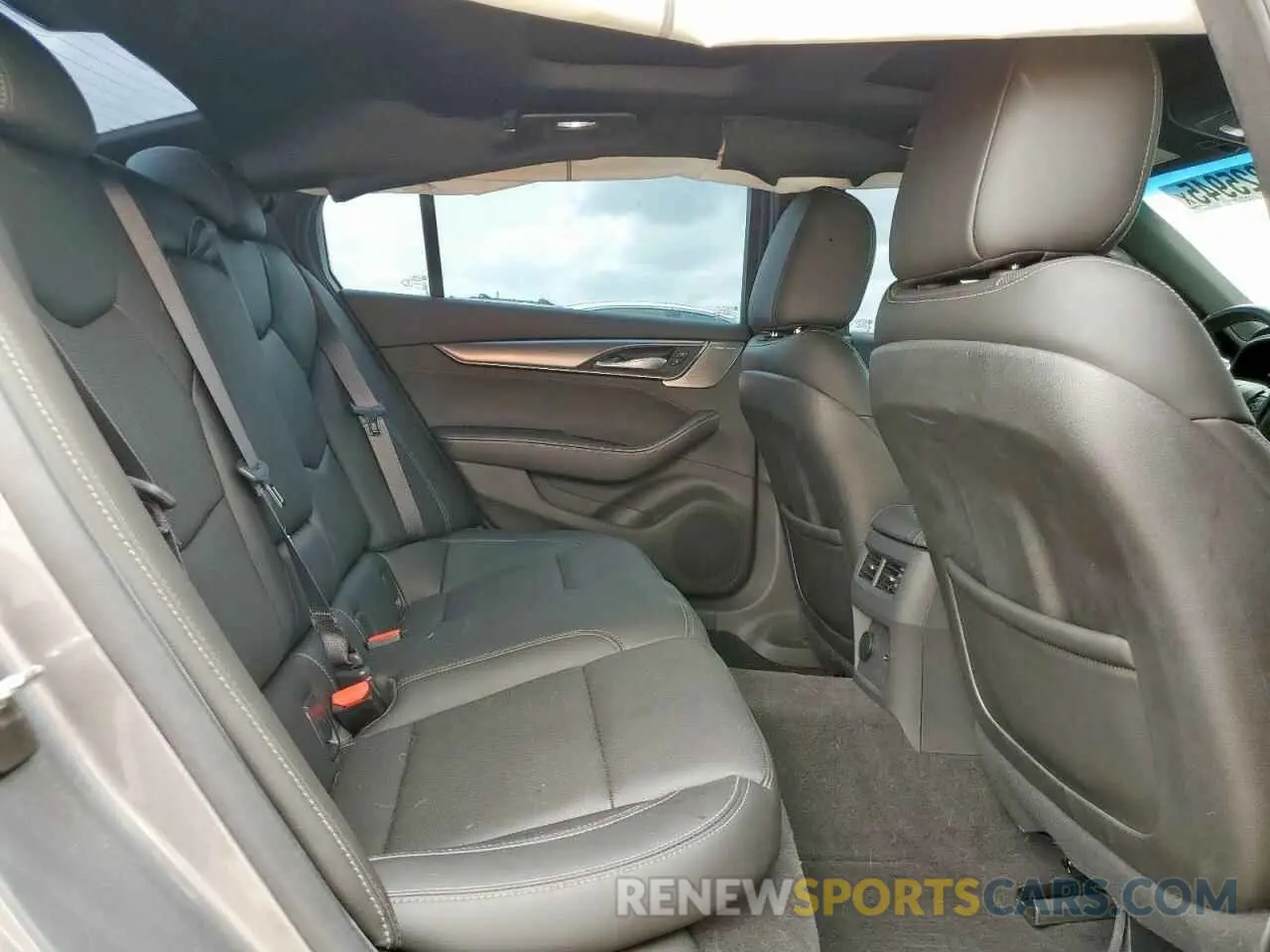 10 fotografías del automóvil dañado 1G6DT5RK2N0117177 CADILLAC CT5 2022