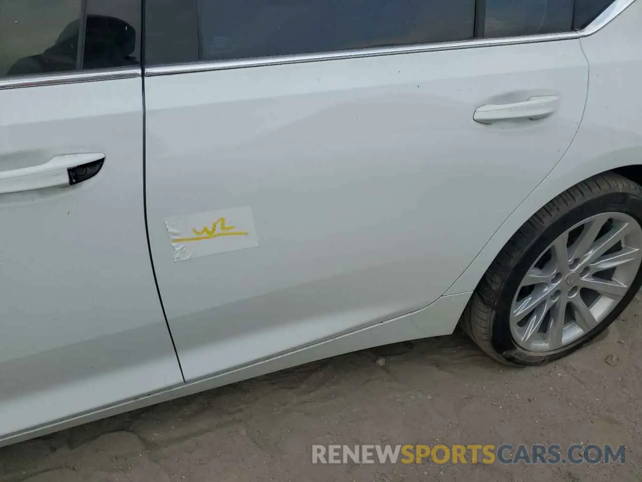 12 fotografías del automóvil dañado 1G6DM5RK9P0130881 CADILLAC CT5 2023