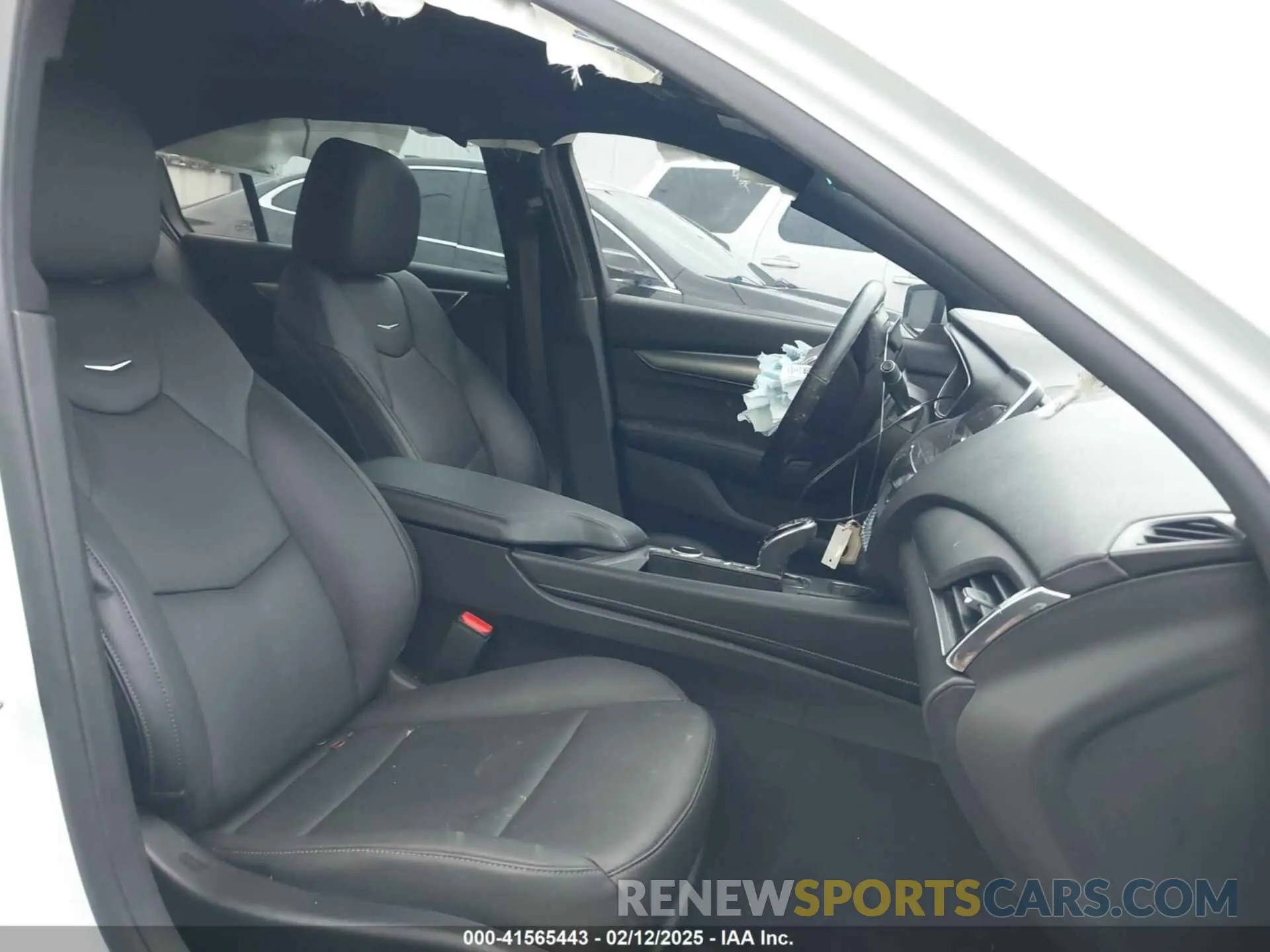 5 fotografías del automóvil dañado 1G6DN5RKXP0123435 CADILLAC CT5 2023