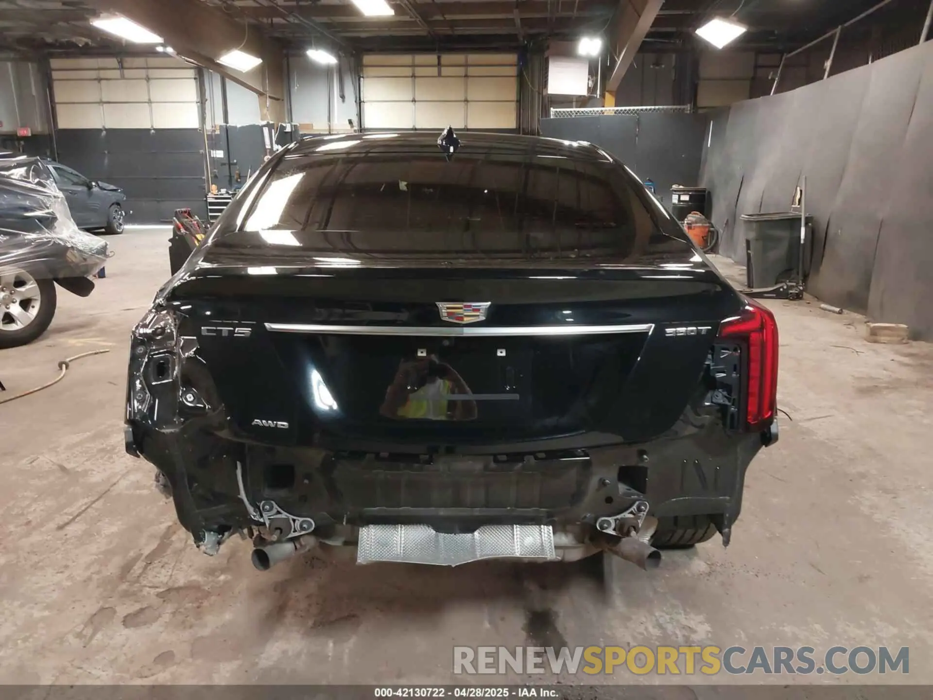 17 fotografías del automóvil dañado 1G6DX5RK7P0135813 CADILLAC CT5 2023