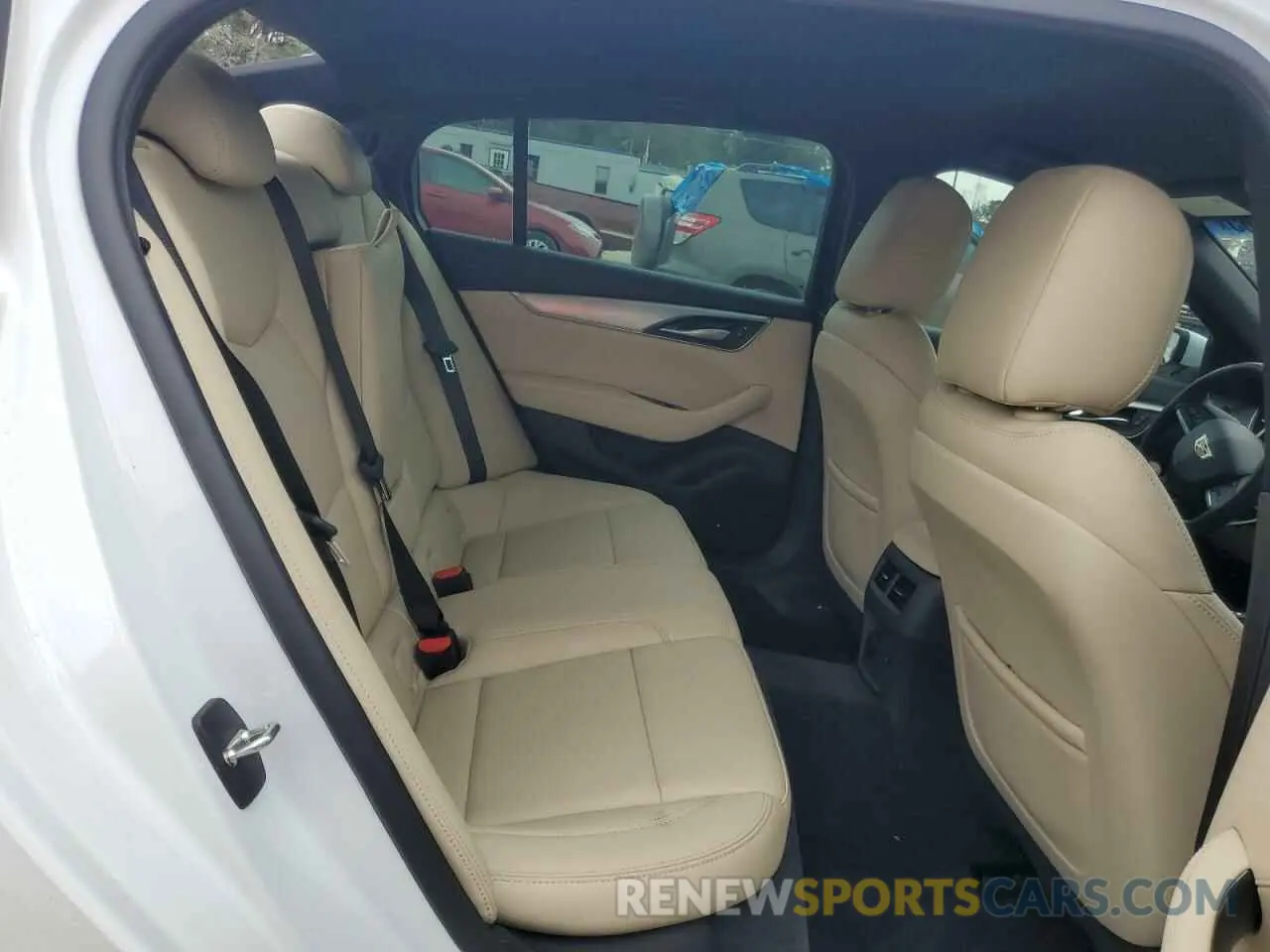10 fotografías del automóvil dañado 1G6DM5RK5R0128676 CADILLAC CT5 2024