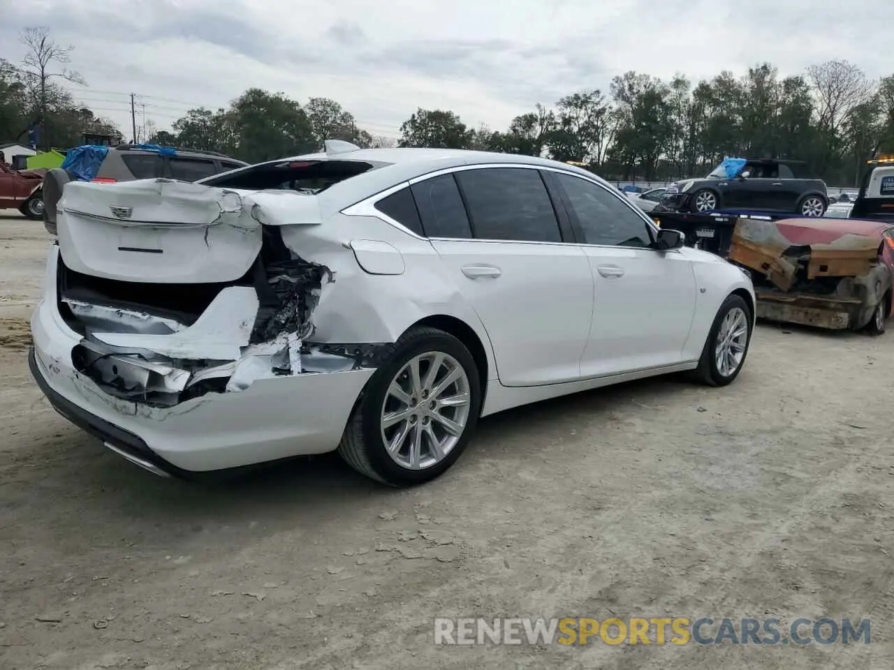 3 fotografías del automóvil dañado 1G6DM5RK5R0128676 CADILLAC CT5 2024