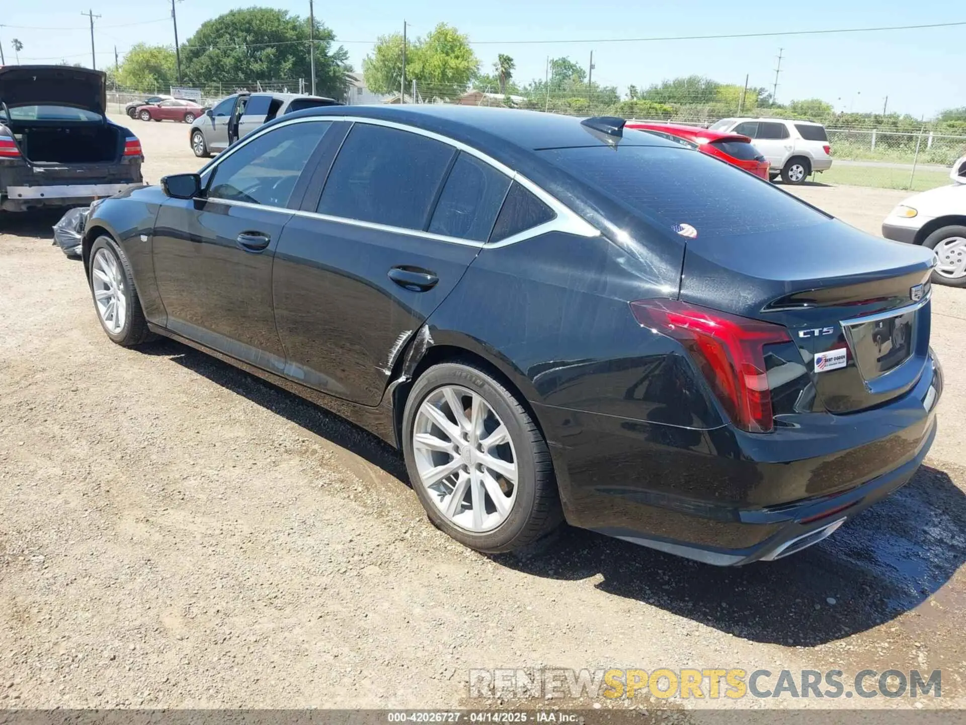 3 fotografías del automóvil dañado 1G6DM5RKXR0114188 CADILLAC CT5 2024