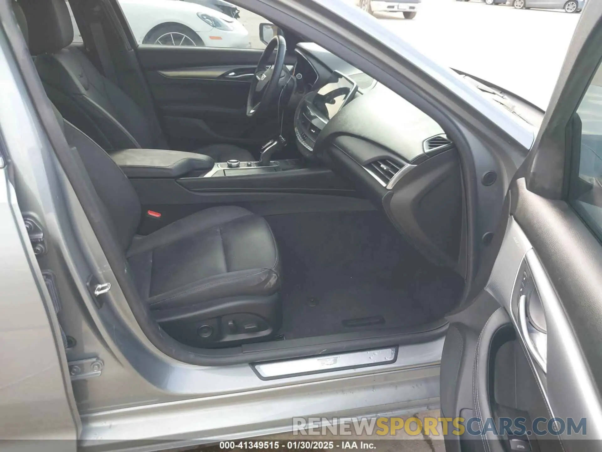 5 fotografías del automóvil dañado 1G6DN5RW3R0104943 CADILLAC CT5 2024