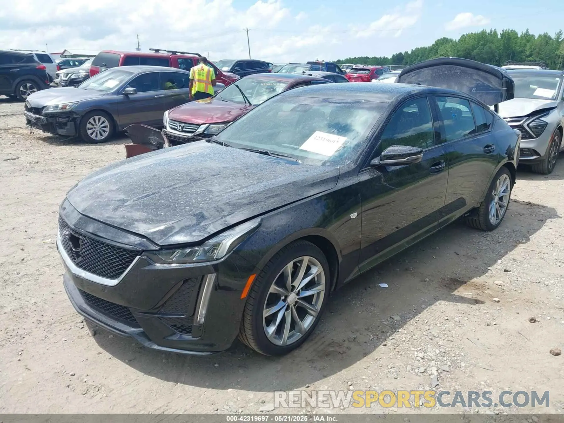 2 fotografías del automóvil dañado 1G6DP5RK3R0127081 CADILLAC CT5 2024
