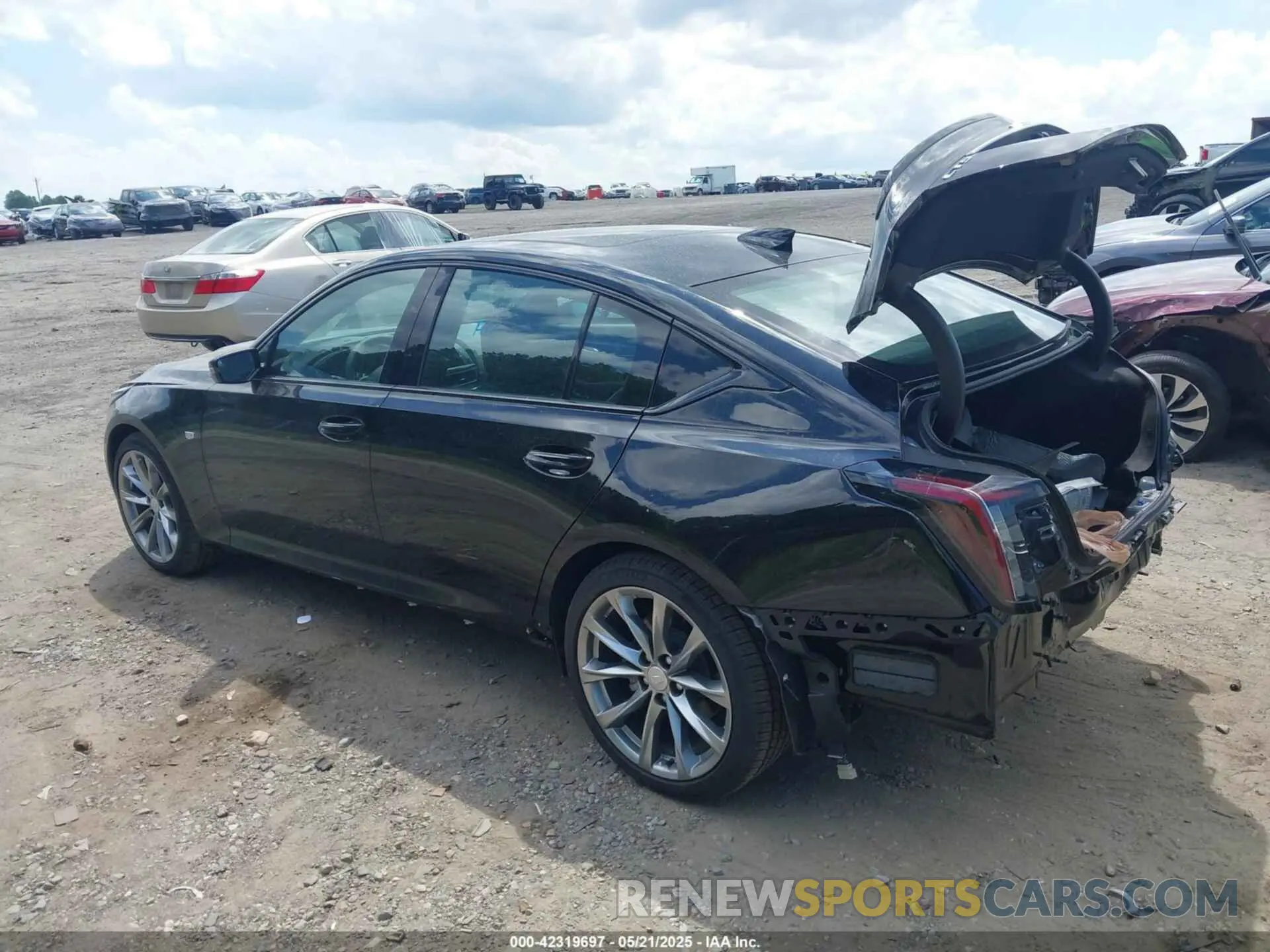 3 fotografías del automóvil dañado 1G6DP5RK3R0127081 CADILLAC CT5 2024