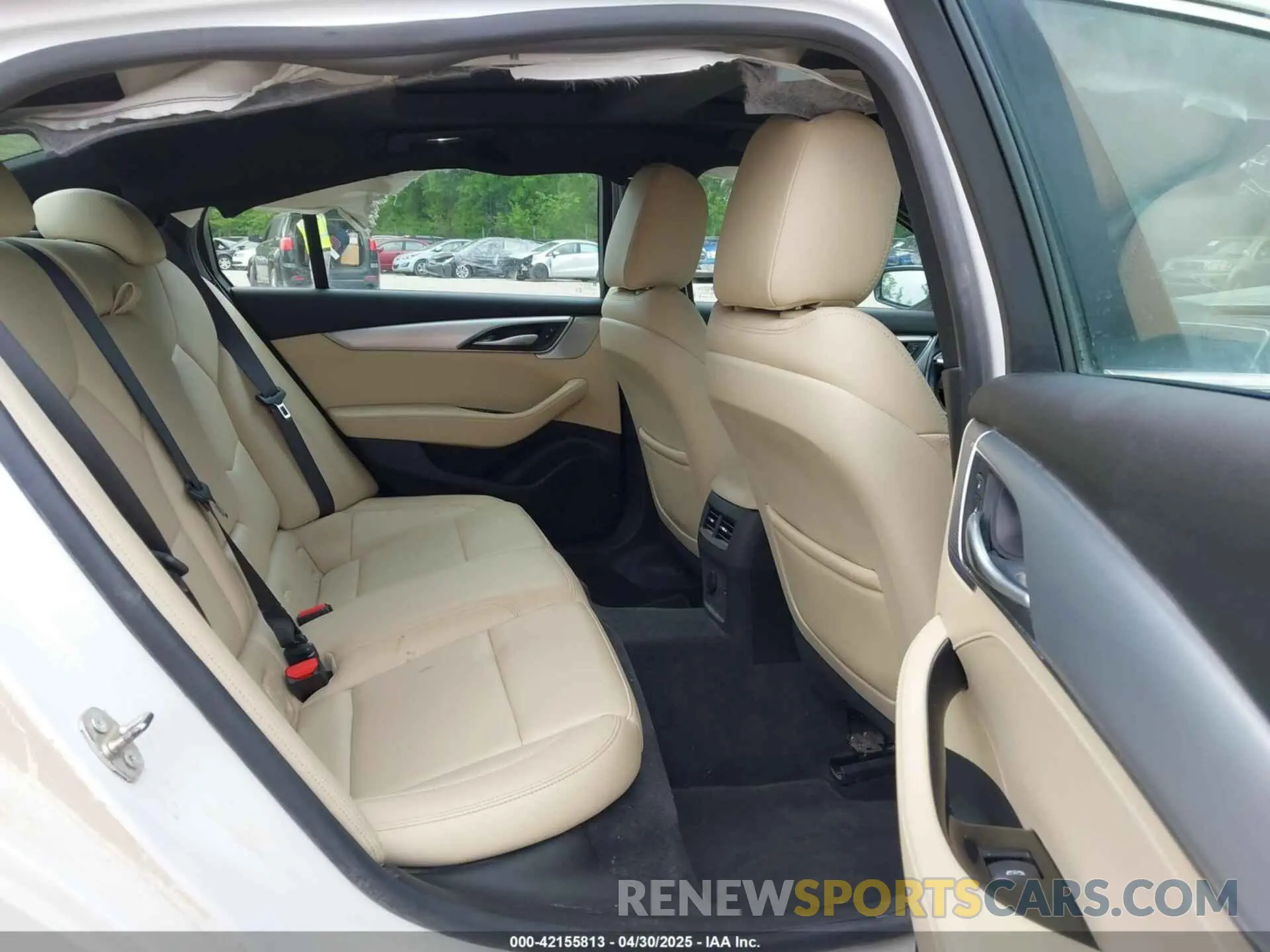 8 fotografías del automóvil dañado 1G6DX5RK5R0103588 CADILLAC CT5 2024