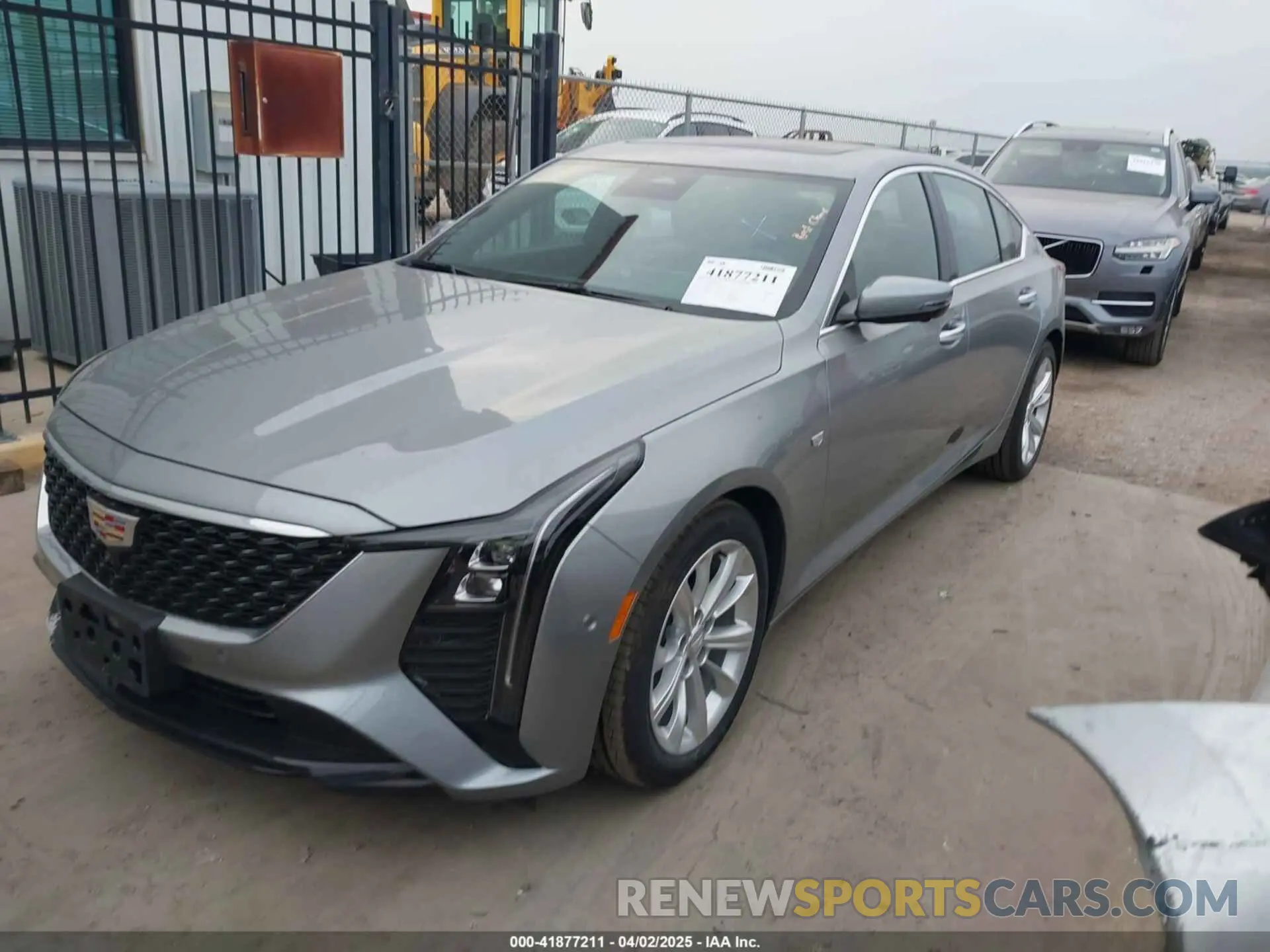 2 fotografías del automóvil dañado 1G6DN5RK5S0109211 CADILLAC CT5 2025