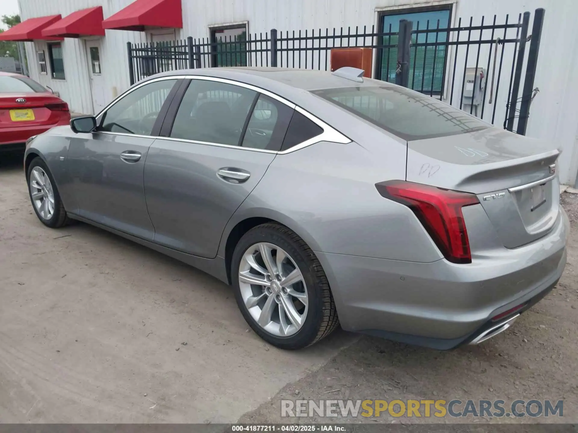 3 fotografías del automóvil dañado 1G6DN5RK5S0109211 CADILLAC CT5 2025