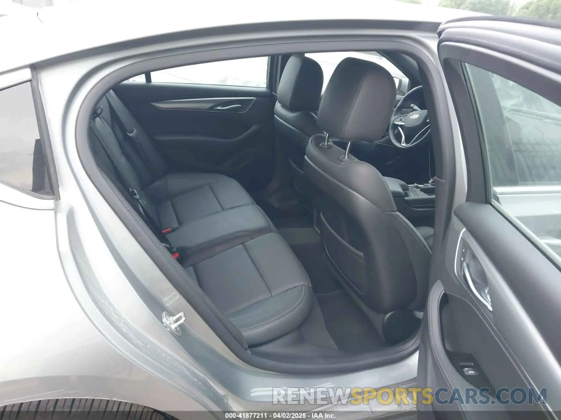 8 fotografías del automóvil dañado 1G6DN5RK5S0109211 CADILLAC CT5 2025