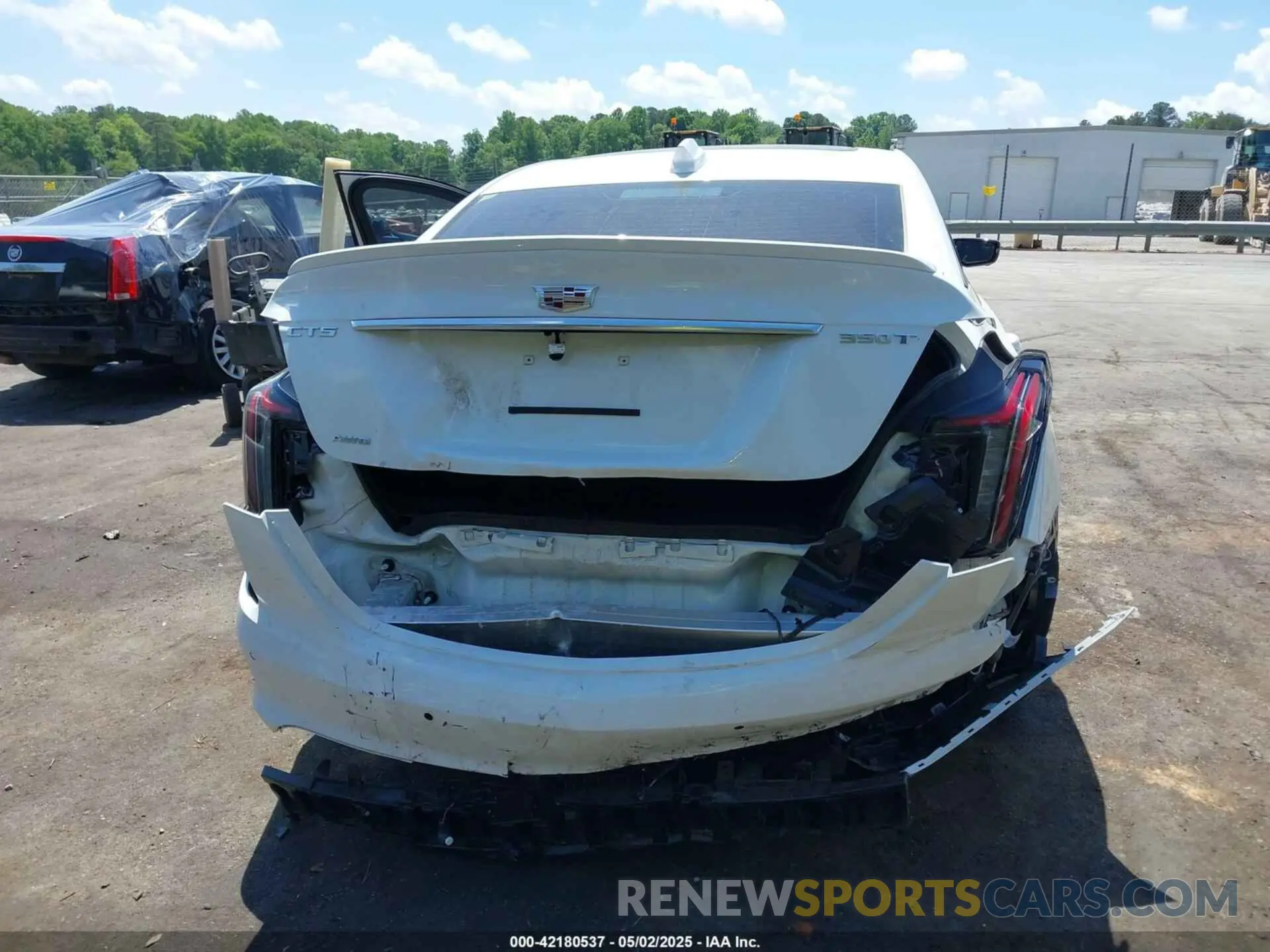 6 fotografías del automóvil dañado 1G6DU5RKXS0113726 CADILLAC CT5 2025