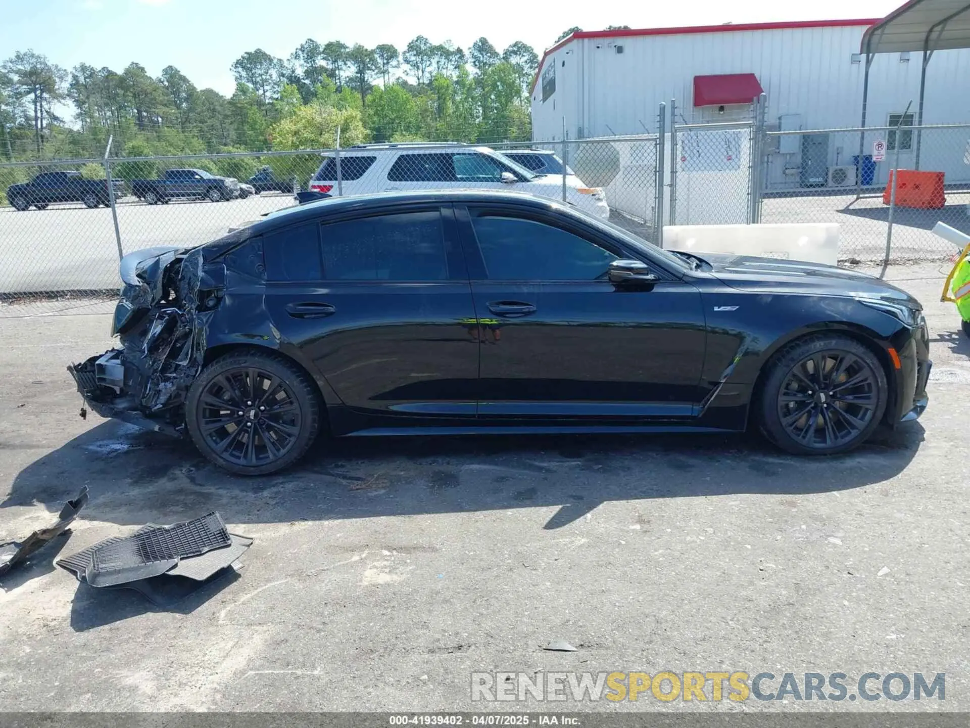13 fotografías del automóvil dañado 1G6DY5R69P0810643 CADILLAC CT5-V 2023