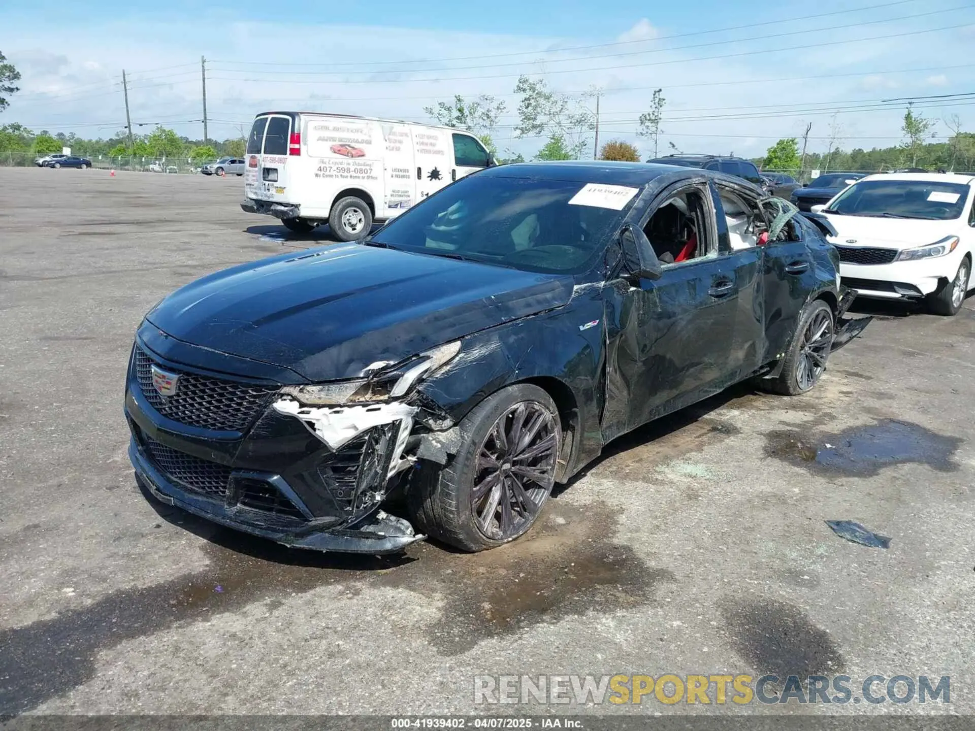 2 fotografías del automóvil dañado 1G6DY5R69P0810643 CADILLAC CT5-V 2023