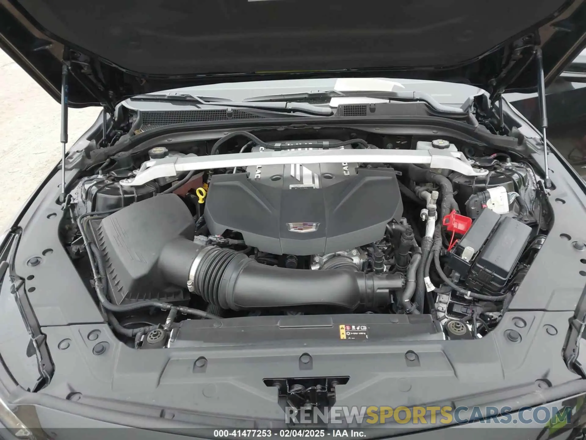 10 fotografías del automóvil dañado 1G6D25R60R0860917 CADILLAC CT5-V 2024